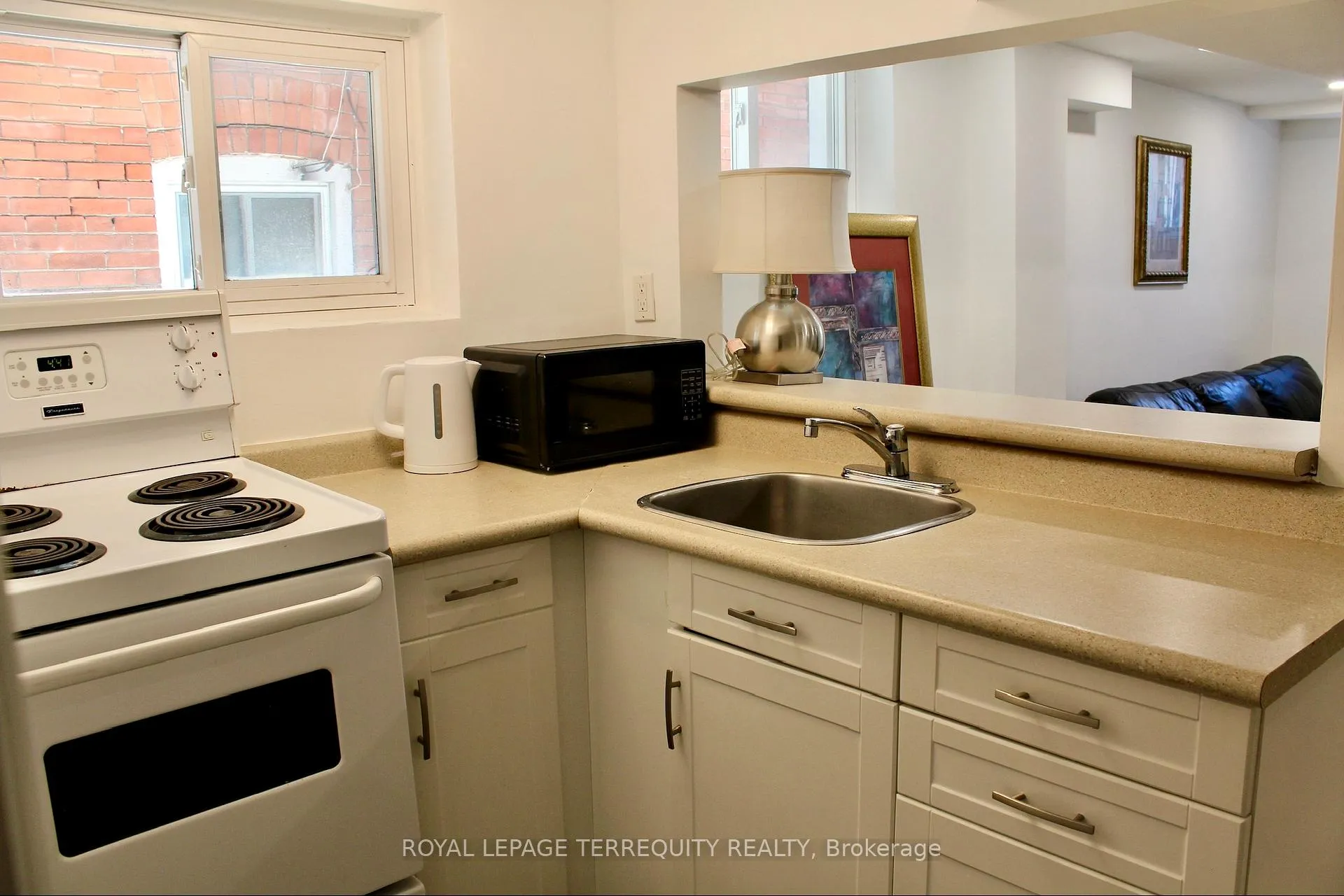 Photo 14 of Unit LOWER, 140 Wolverleigh Boulevard, Toronto, Danforth — HOMEH