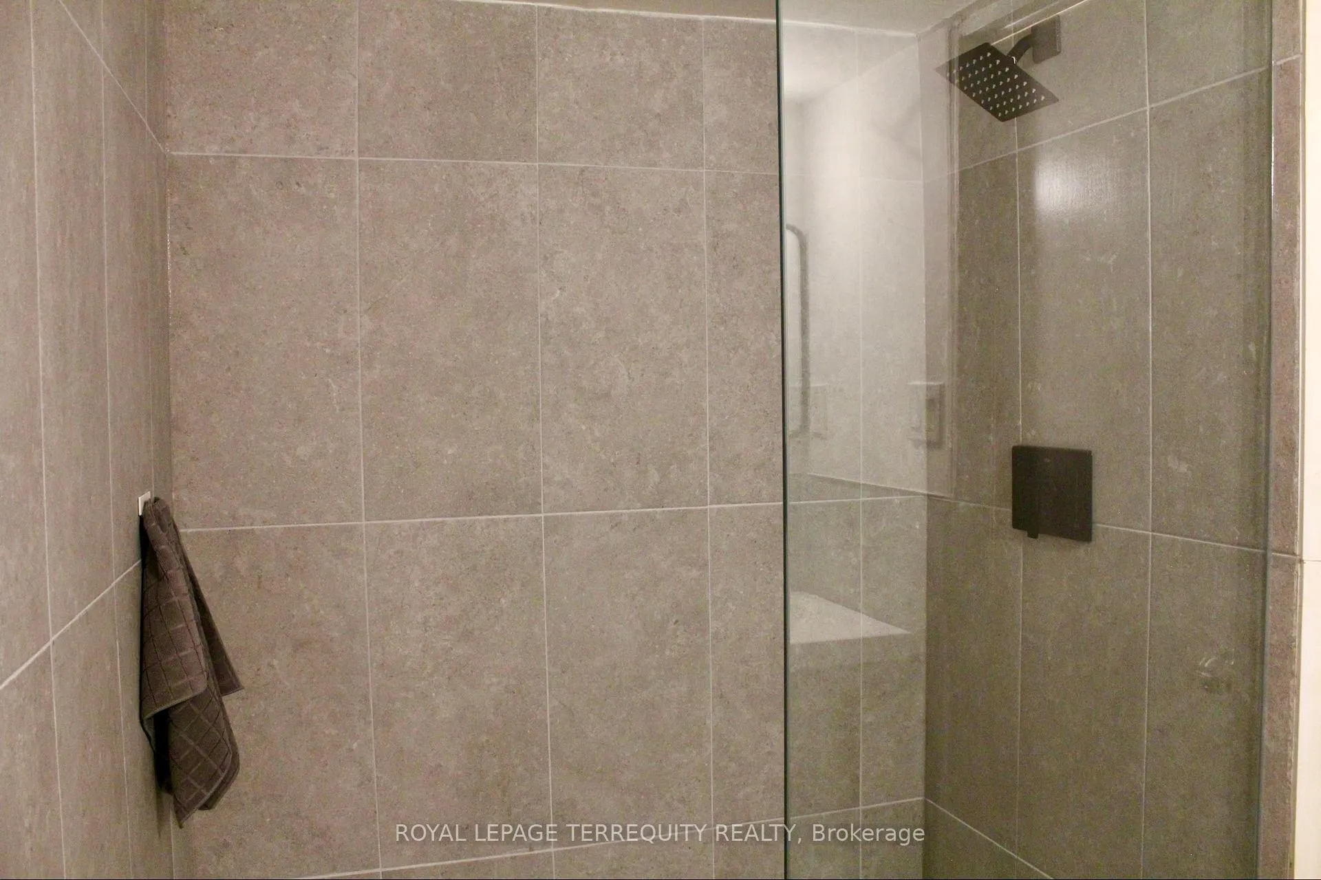 Photo 22 of Unit LOWER, 140 Wolverleigh Boulevard, Toronto, Danforth — HOMEH