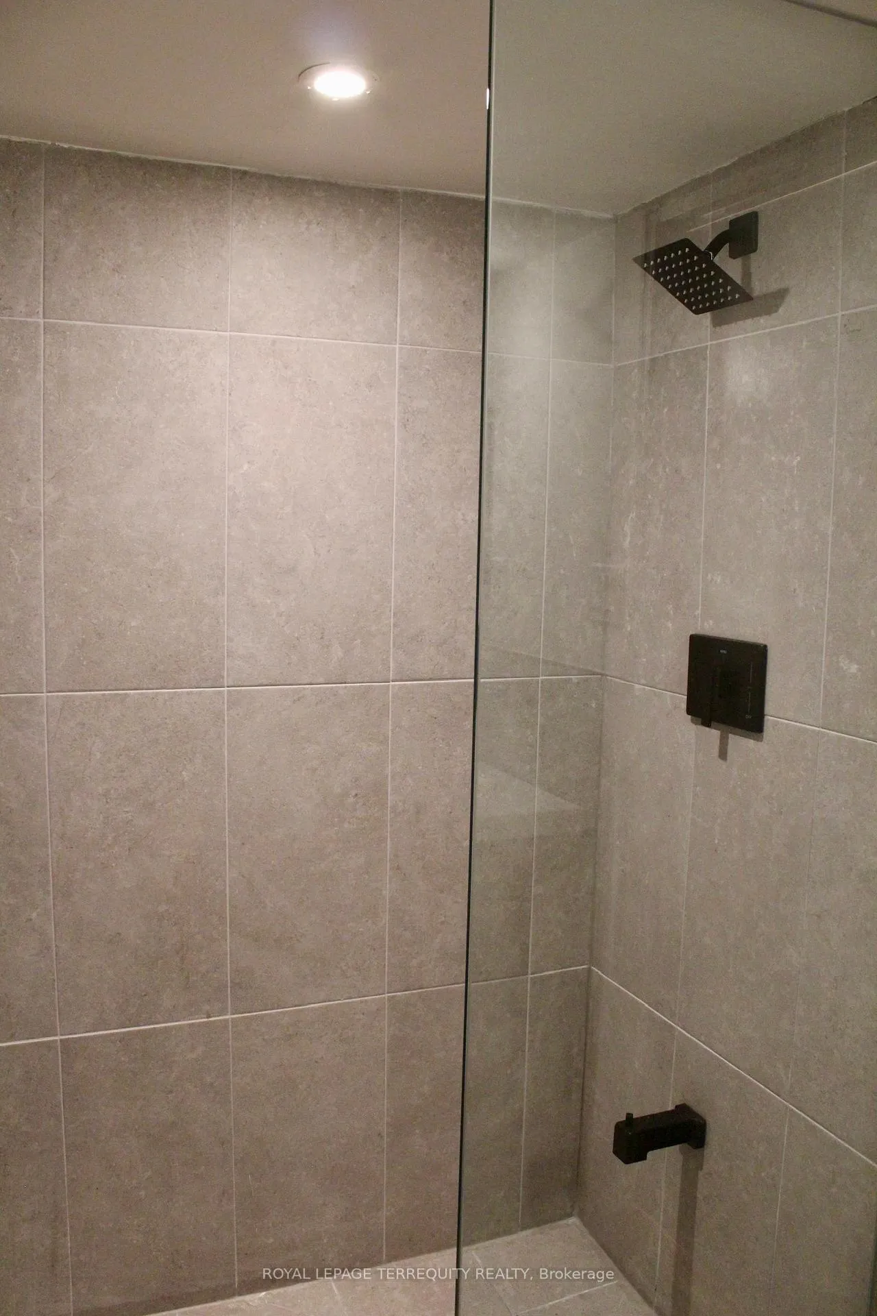 Photo 23 of Unit LOWER, 140 Wolverleigh Boulevard, Toronto, Danforth — HOMEH