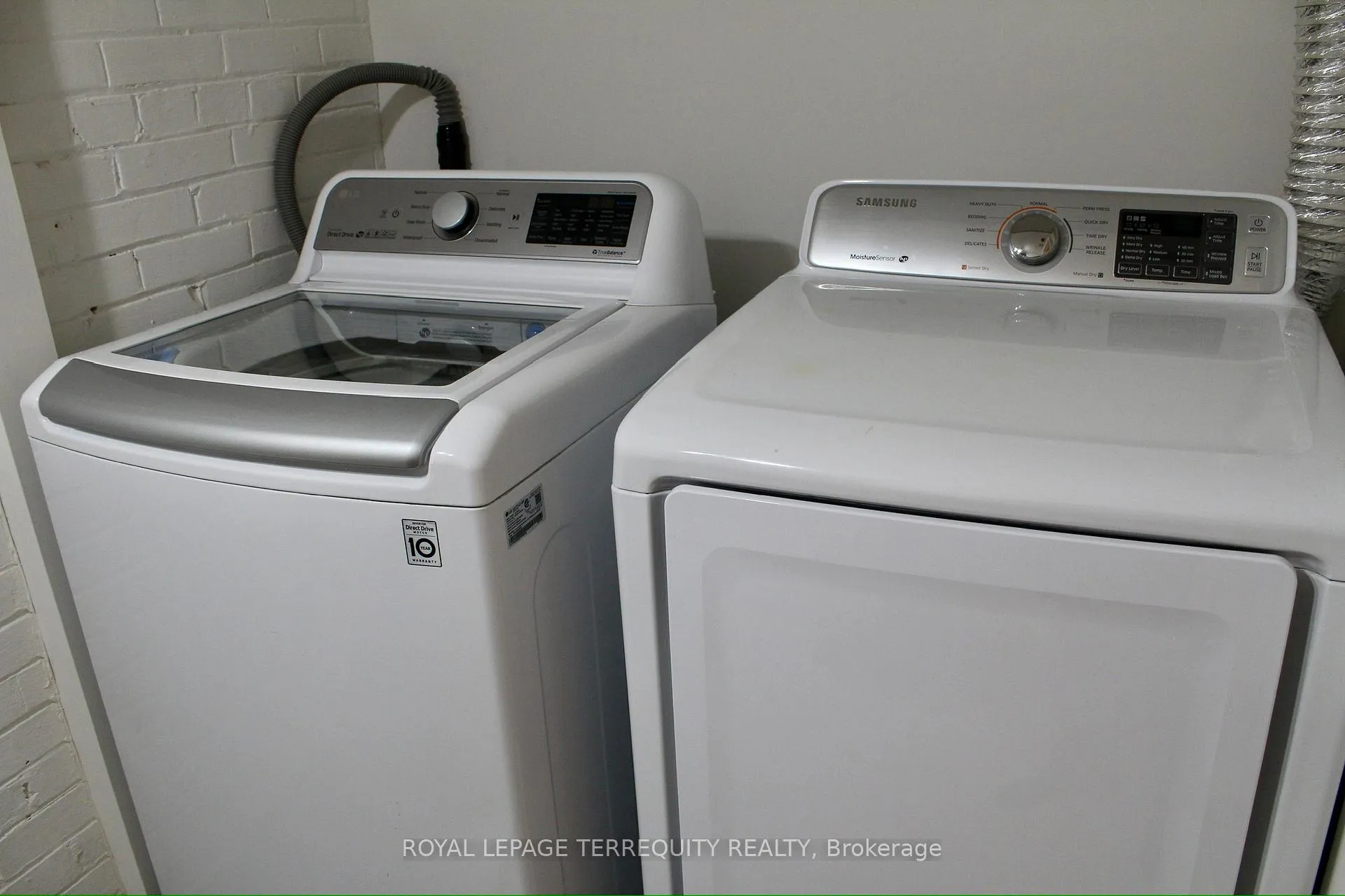 Photo 24 of Unit LOWER, 140 Wolverleigh Boulevard, Toronto, Danforth — HOMEH