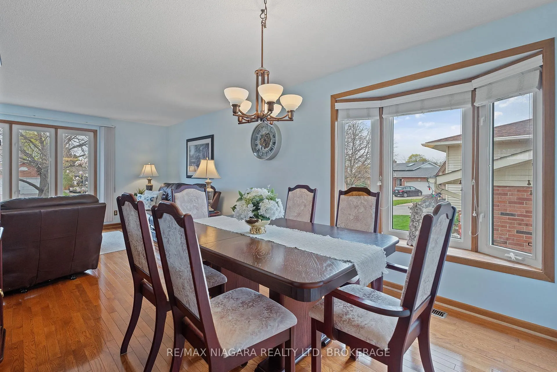 Photo 8 of 13 Cornwell Circle, St. Catharines, Ridley — HOMEH