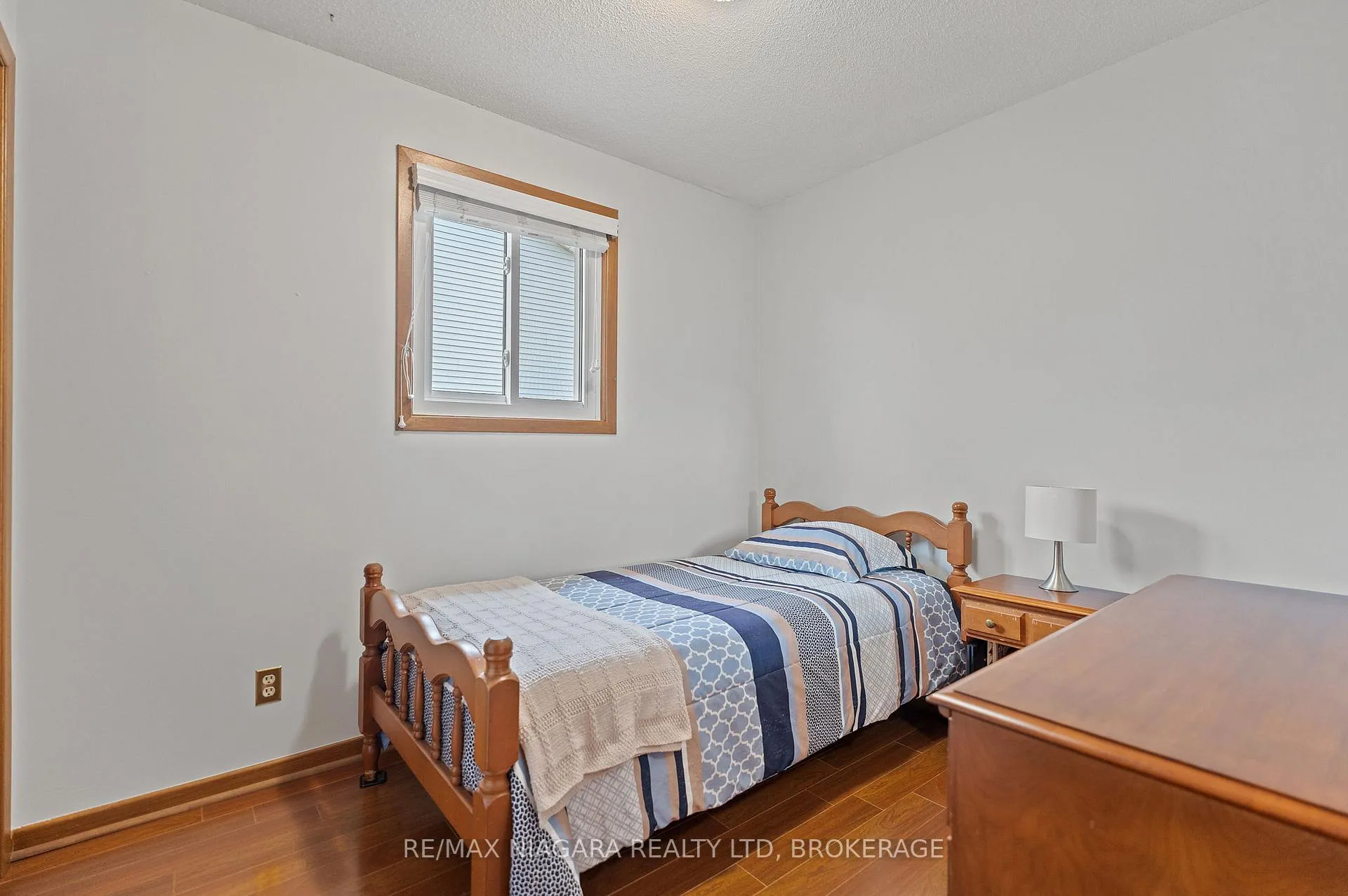 Photo 17 of 13 Cornwell Circle, St. Catharines, Ridley — HOMEH