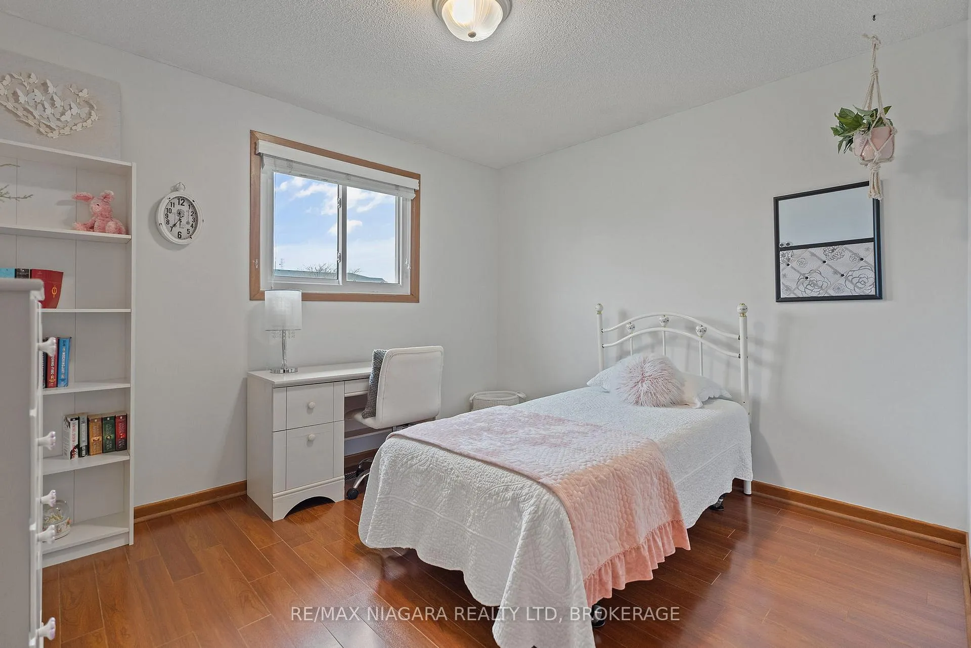 Photo 18 of 13 Cornwell Circle, St. Catharines, Ridley — HOMEH