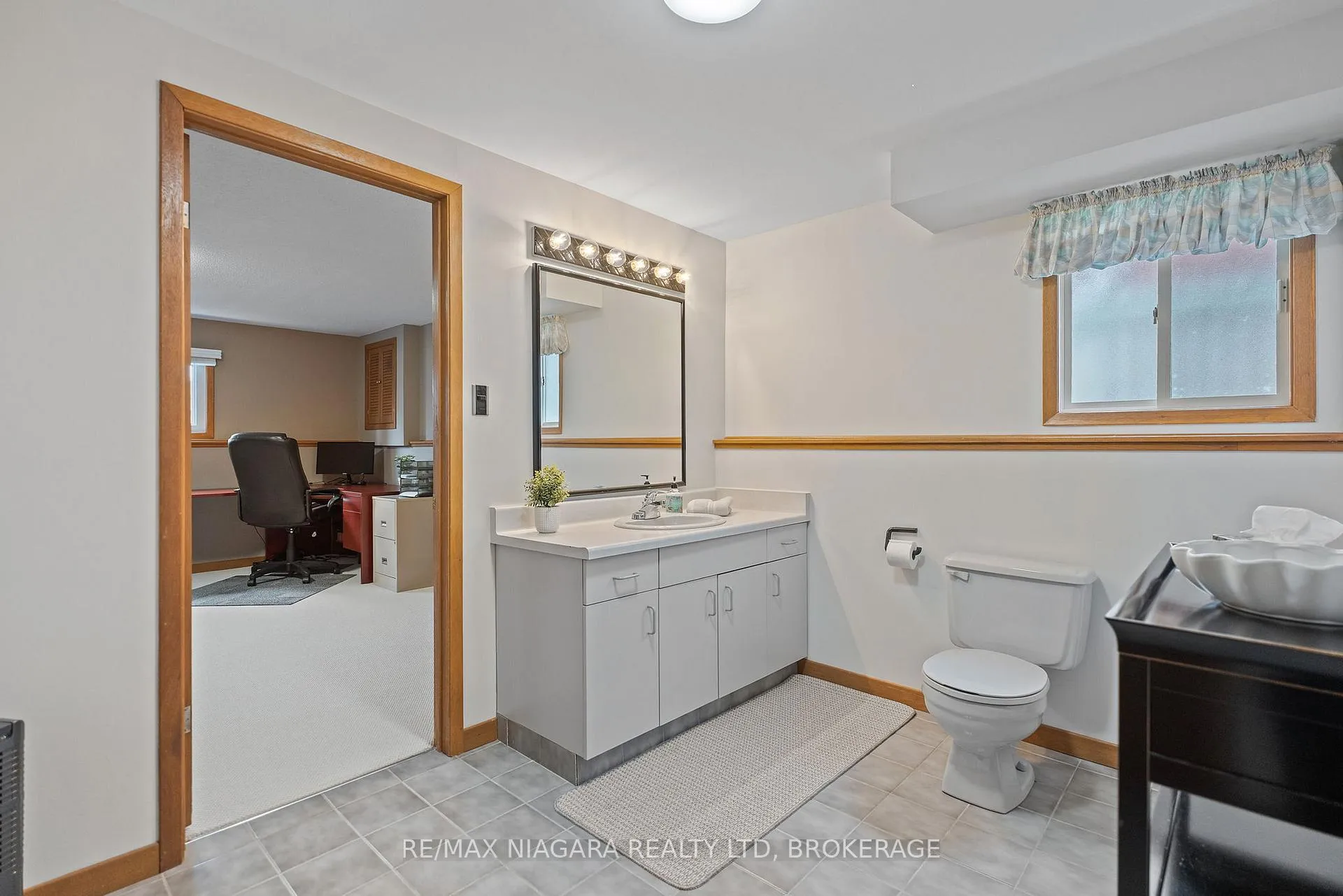 Photo 24 of 13 Cornwell Circle, St. Catharines, Ridley — HOMEH