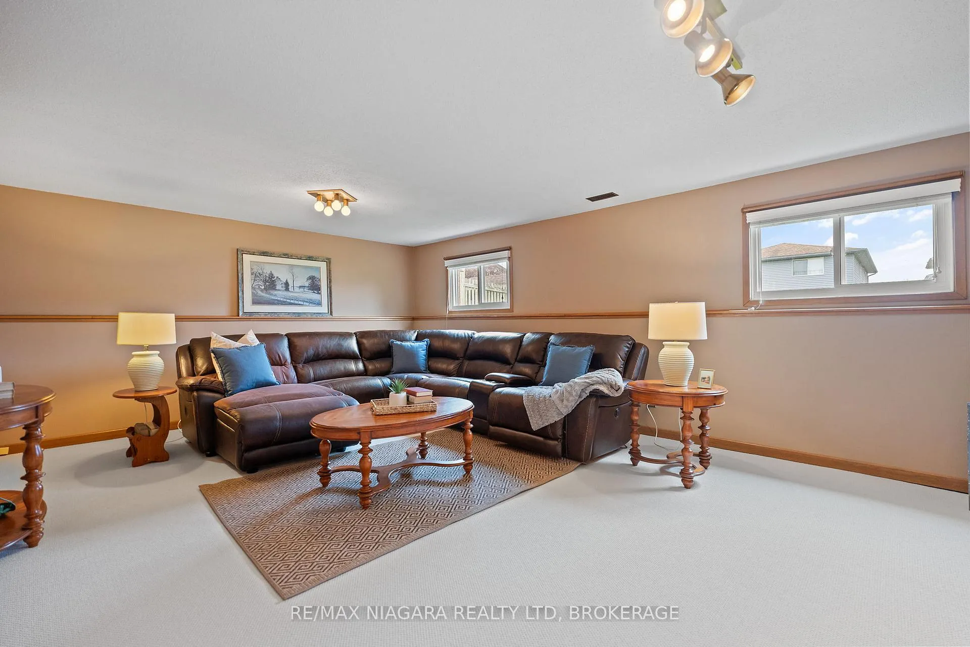 Photo 27 of 13 Cornwell Circle, St. Catharines, Ridley — HOMEH