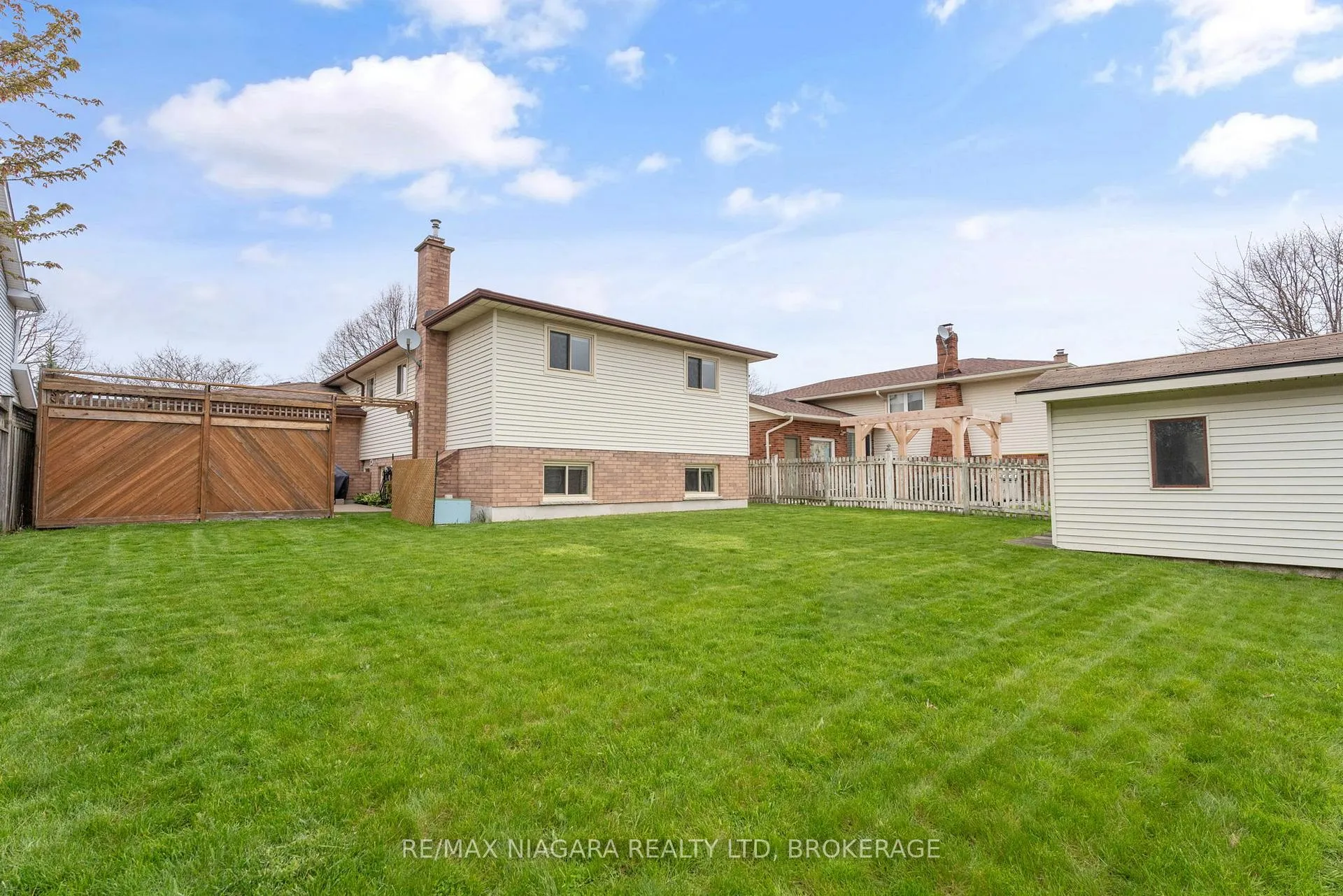 Photo 31 of 13 Cornwell Circle, St. Catharines, Ridley — HOMEH