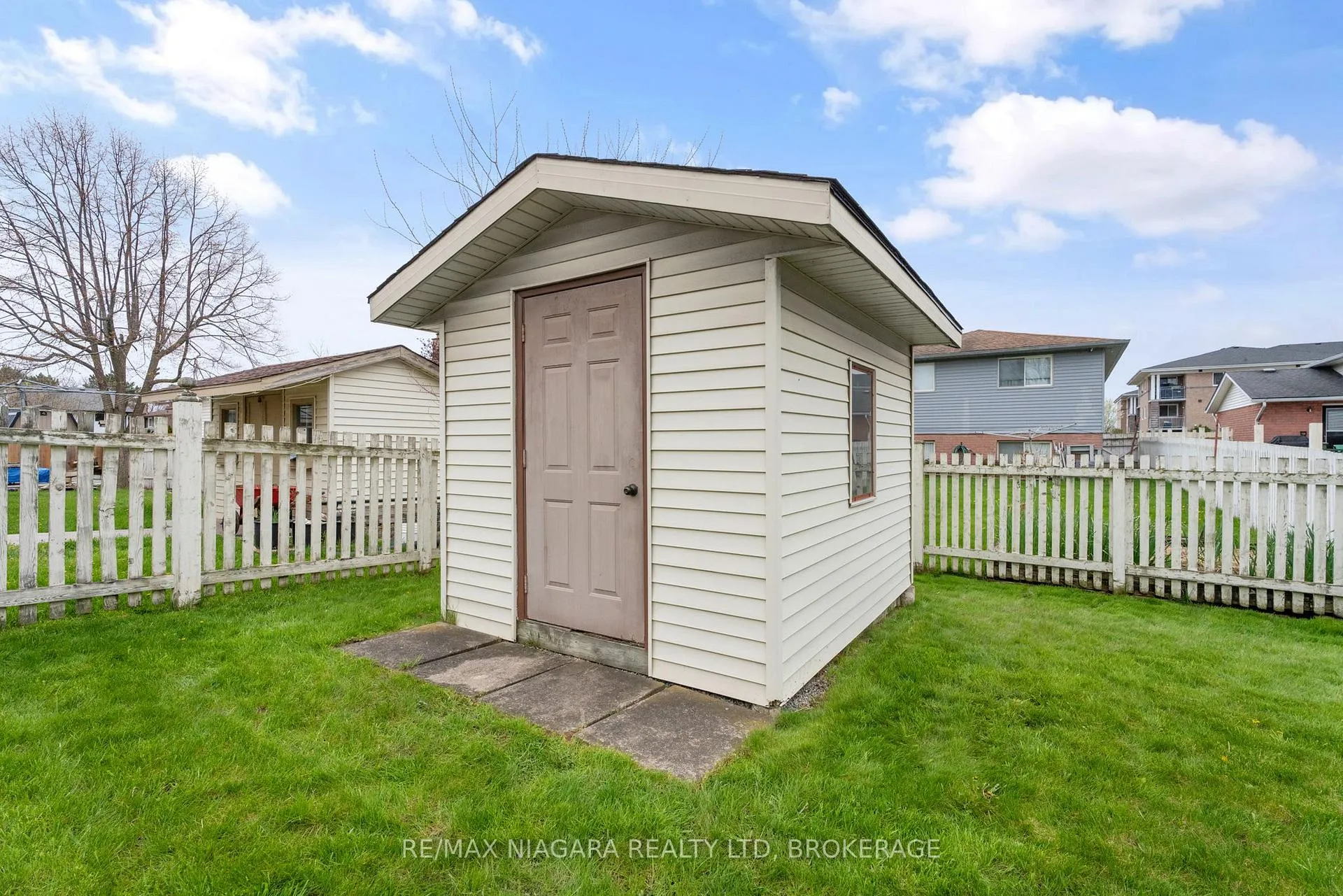 Photo 35 of 13 Cornwell Circle, St. Catharines, Ridley — HOMEH