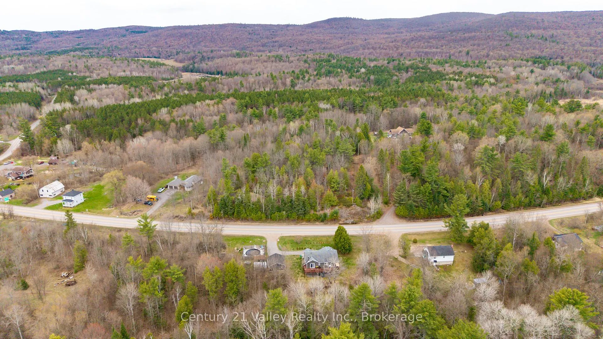 Photo 4 of 6196 132 Highway, Bonnechere Valley, Eganville/Bonnechere Twp — HOMEH