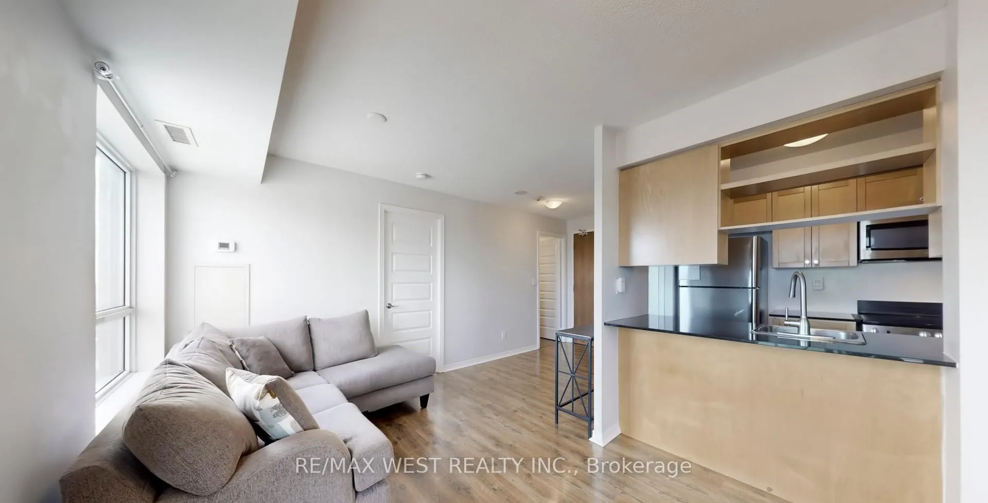 Photo 9 of Unit 2108, 215 Queen Street E, Brampton, Queen Street Corridor — HOMEH