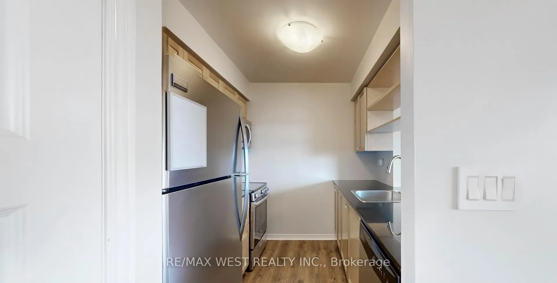 Photo 10 of Unit 2108, 215 Queen Street E, Brampton, Queen Street Corridor — HOMEH