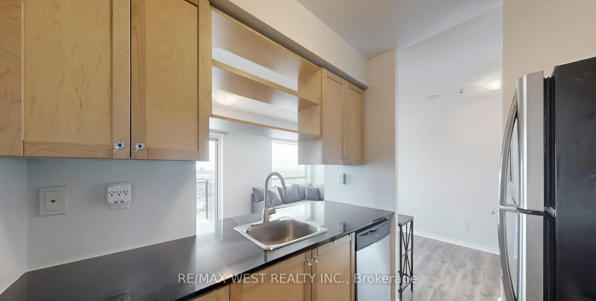 Photo 11 of Unit 2108, 215 Queen Street E, Brampton, Queen Street Corridor — HOMEH