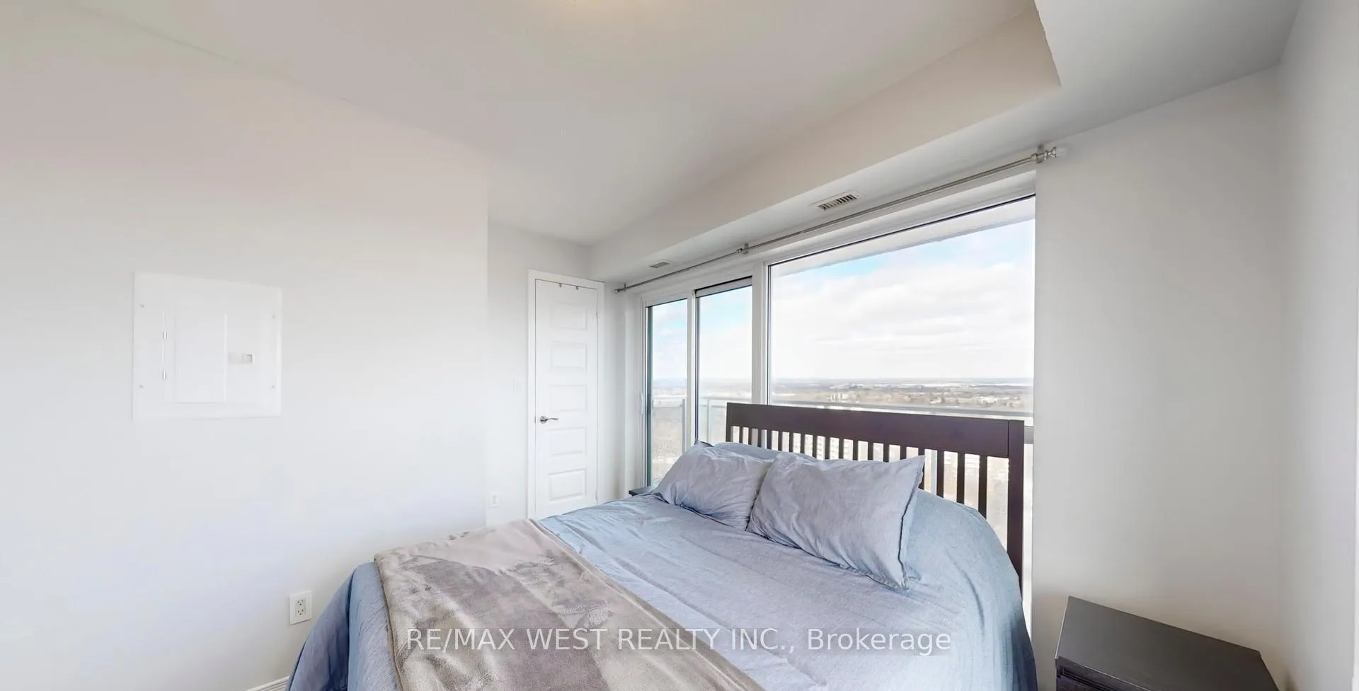 Photo 14 of Unit 2108, 215 Queen Street E, Brampton, Queen Street Corridor — HOMEH