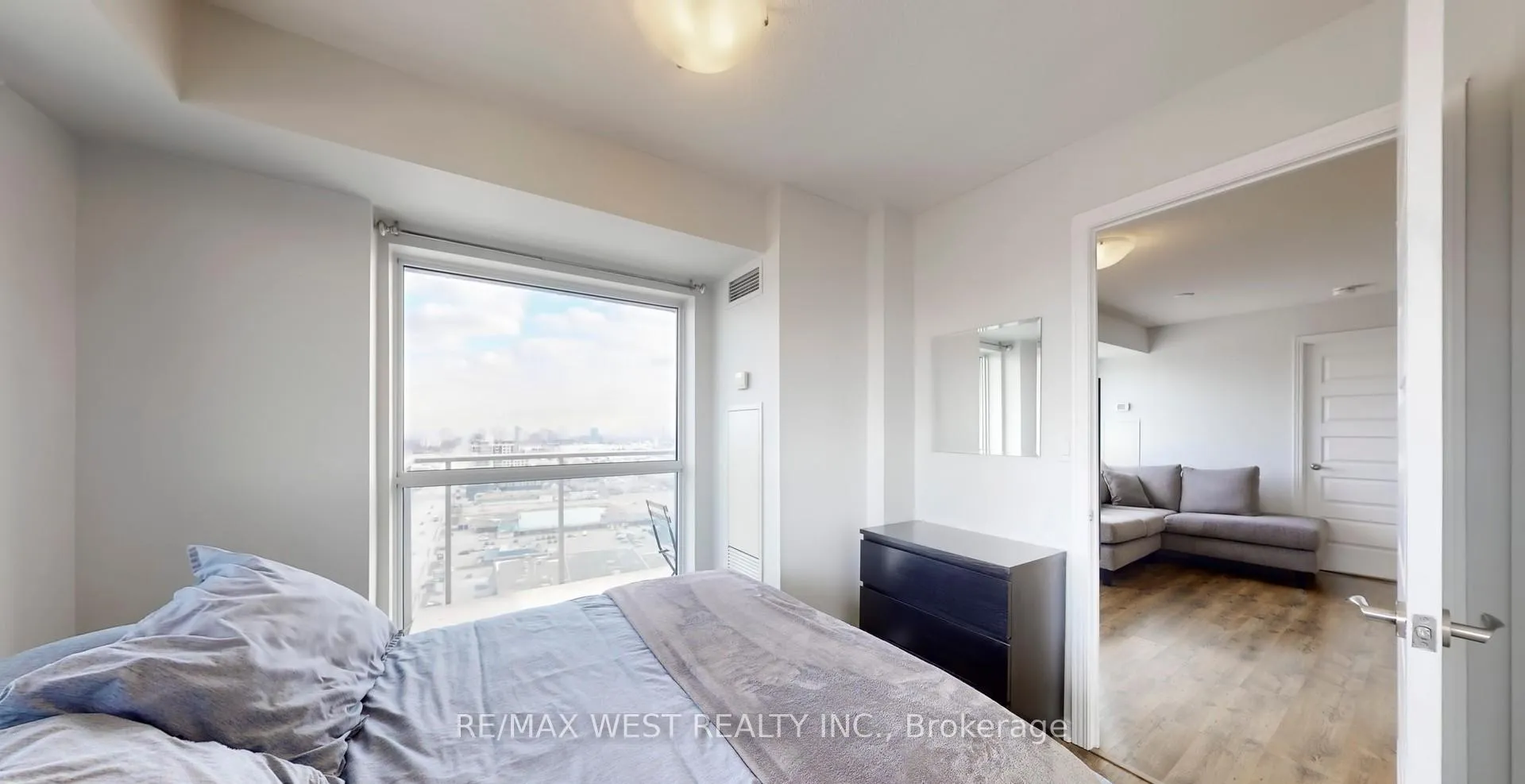 Photo 15 of Unit 2108, 215 Queen Street E, Brampton, Queen Street Corridor — HOMEH