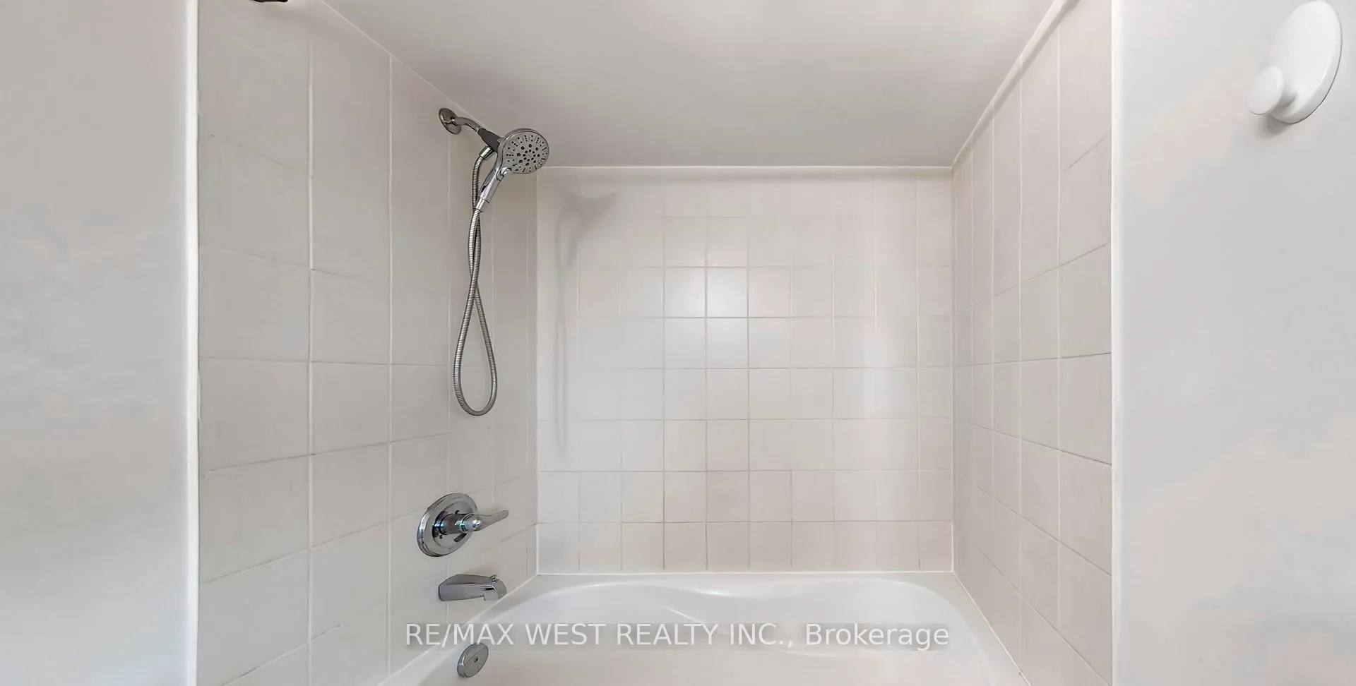 Photo 17 of Unit 2108, 215 Queen Street E, Brampton, Queen Street Corridor — HOMEH