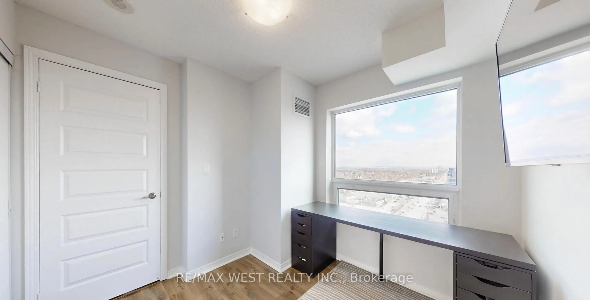 Photo 19 of Unit 2108, 215 Queen Street E, Brampton, Queen Street Corridor — HOMEH
