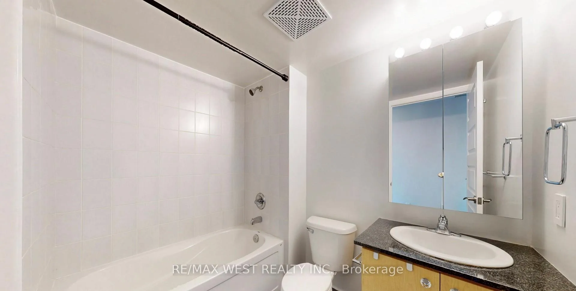 Photo 22 of Unit 2108, 215 Queen Street E, Brampton, Queen Street Corridor — HOMEH