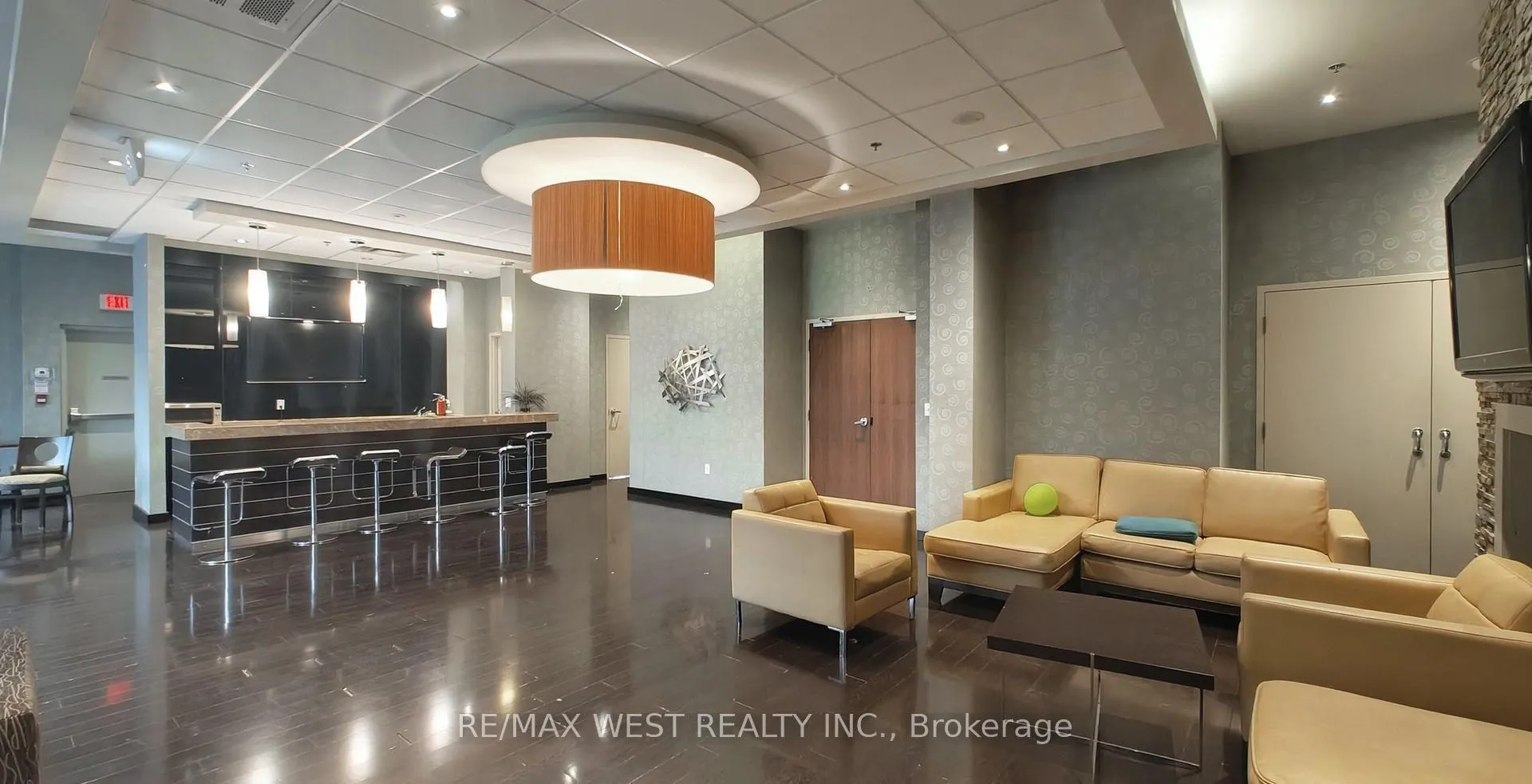 Photo 32 of Unit 2108, 215 Queen Street E, Brampton, Queen Street Corridor — HOMEH