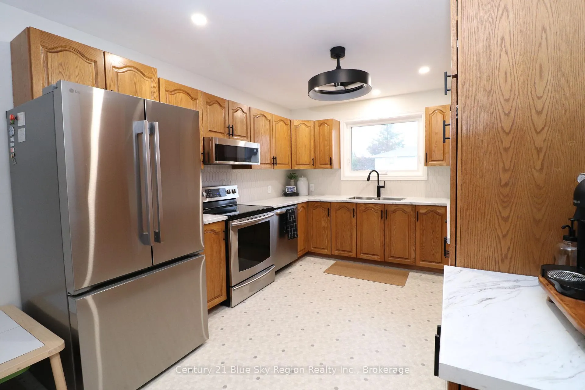 Photo 23 of 631 Bromley Avenue, North Bay, Widdifield — HOMEH