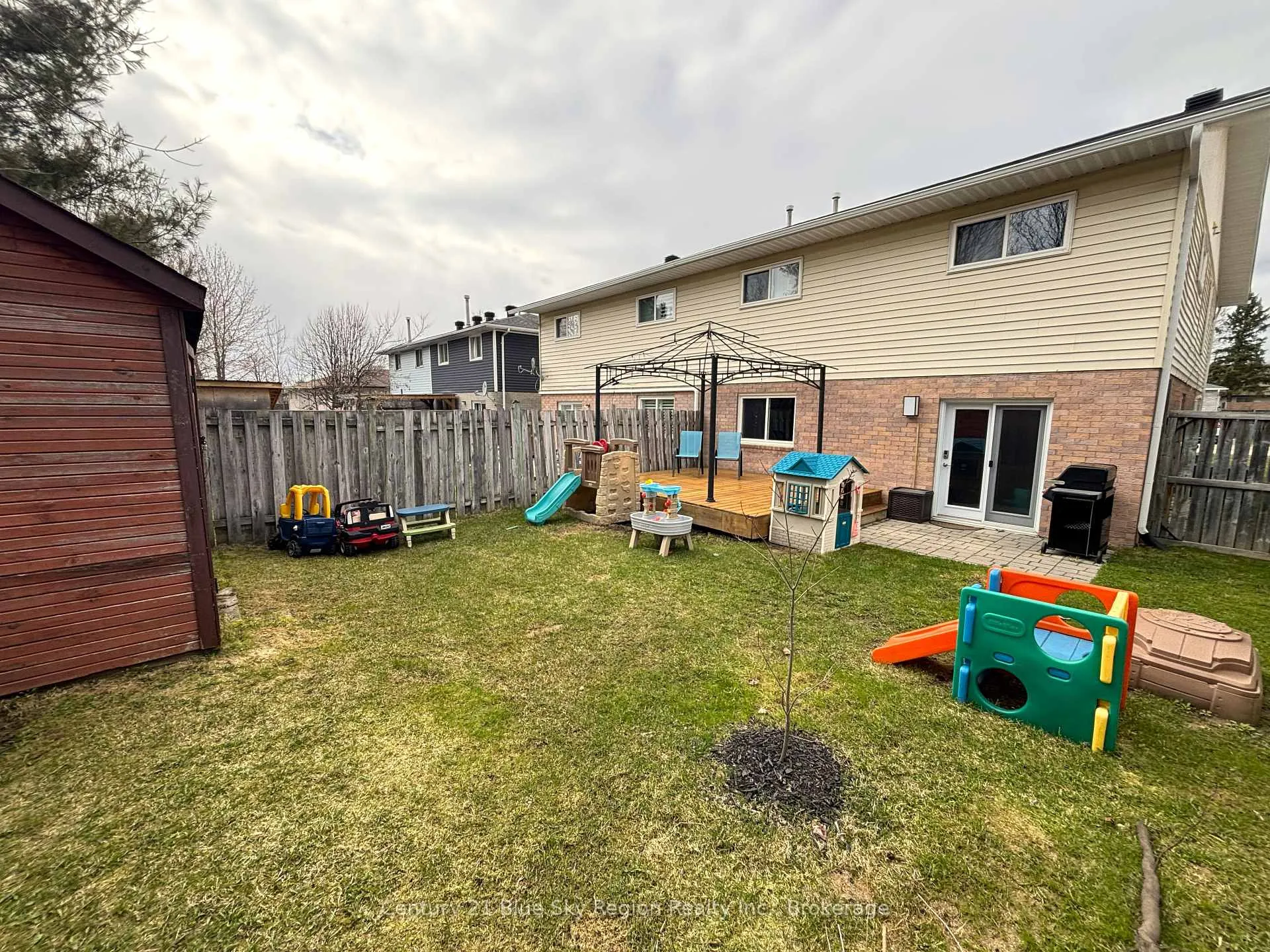 Photo 41 of 631 Bromley Avenue, North Bay, Widdifield — HOMEH