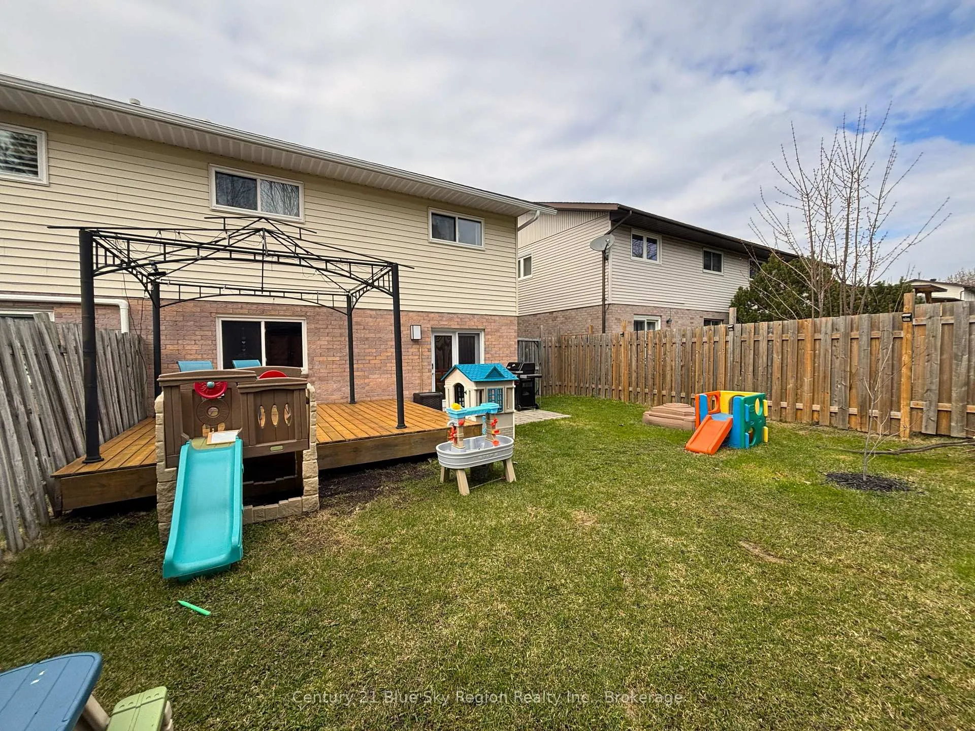 Photo 42 of 631 Bromley Avenue, North Bay, Widdifield — HOMEH