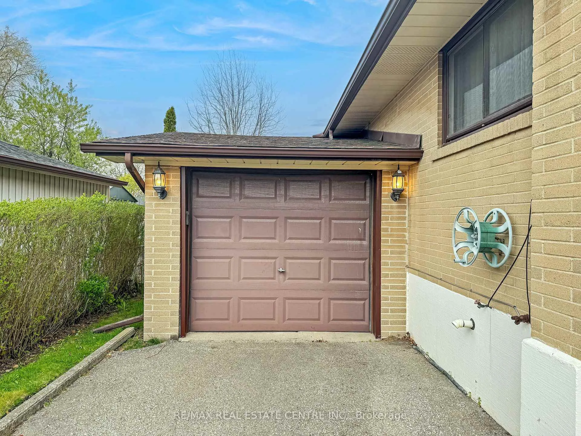 Photo 5 of 8 Powburn Place, Etobicoke, Willowridge-Martingrove-Richview — HOMEH