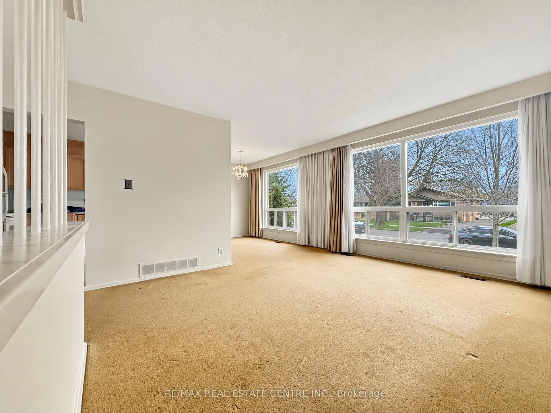 Photo 12 of 8 Powburn Place, Etobicoke, Willowridge-Martingrove-Richview — HOMEH