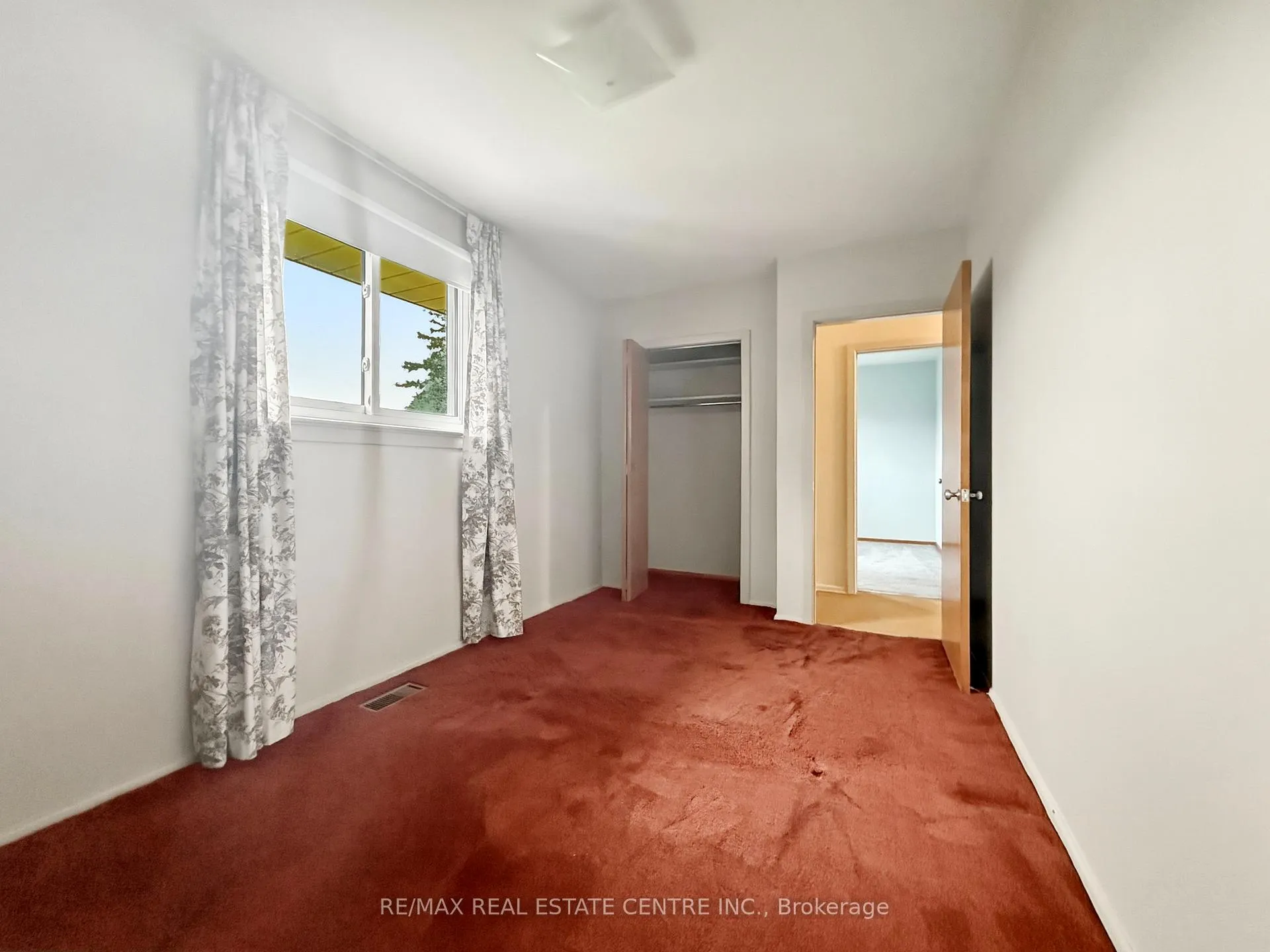 Photo 22 of 8 Powburn Place, Etobicoke, Willowridge-Martingrove-Richview — HOMEH