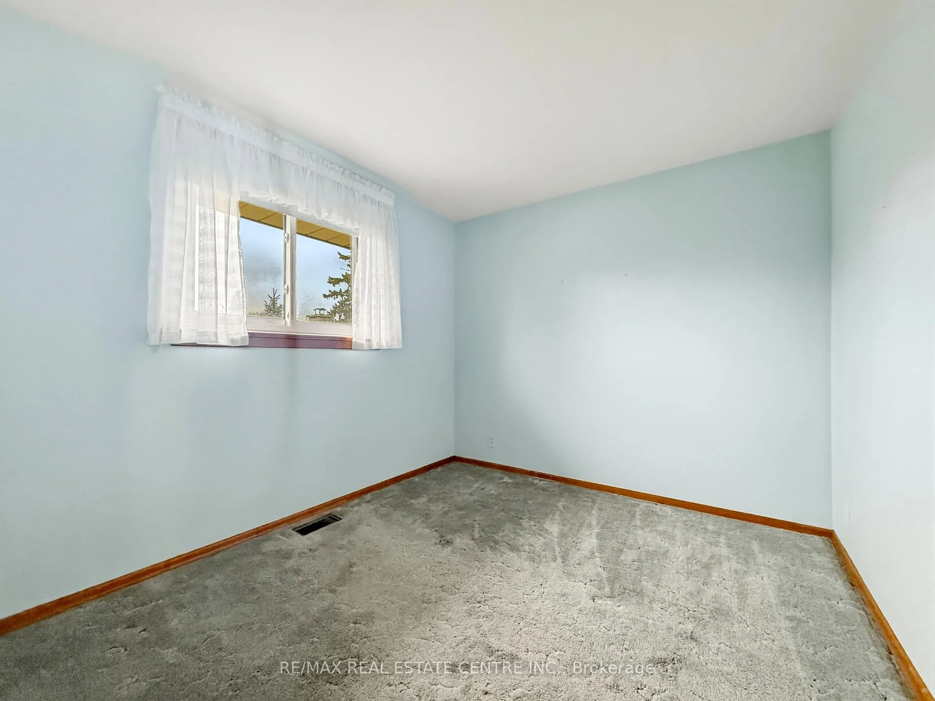 Photo 23 of 8 Powburn Place, Etobicoke, Willowridge-Martingrove-Richview — HOMEH