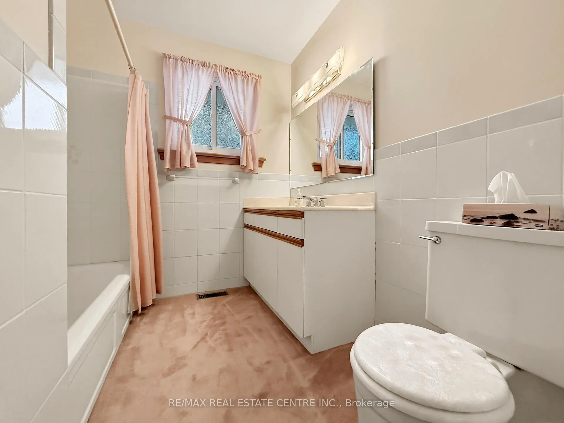 Photo 25 of 8 Powburn Place, Etobicoke, Willowridge-Martingrove-Richview — HOMEH