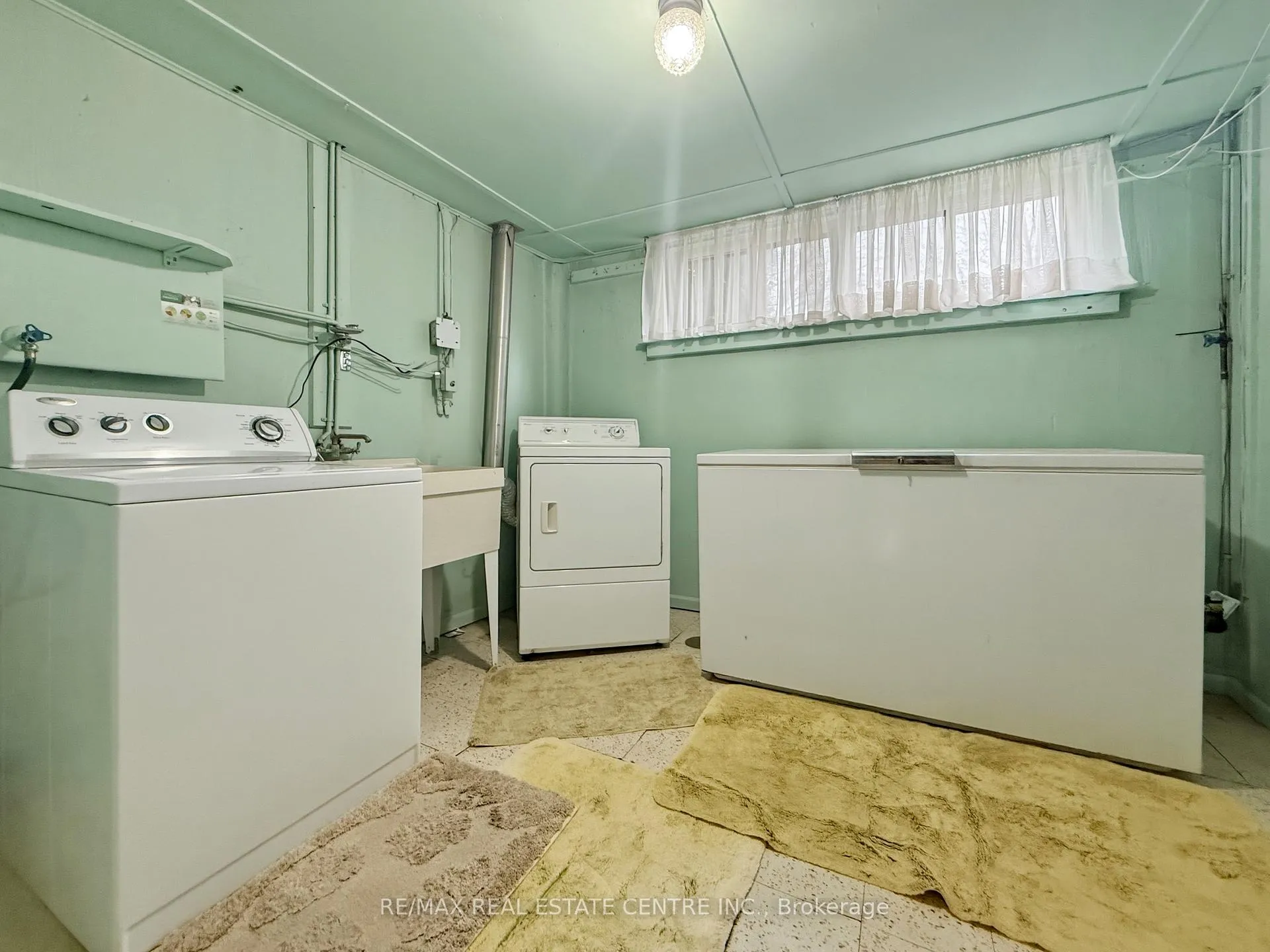 Photo 28 of 8 Powburn Place, Etobicoke, Willowridge-Martingrove-Richview — HOMEH
