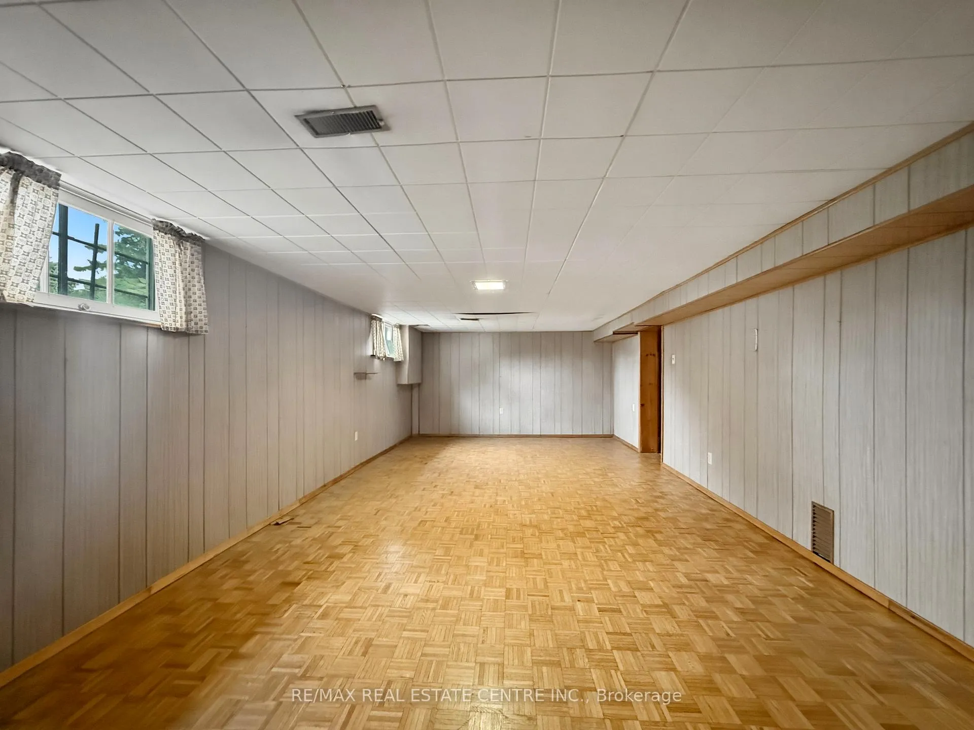 Photo 30 of 8 Powburn Place, Etobicoke, Willowridge-Martingrove-Richview — HOMEH