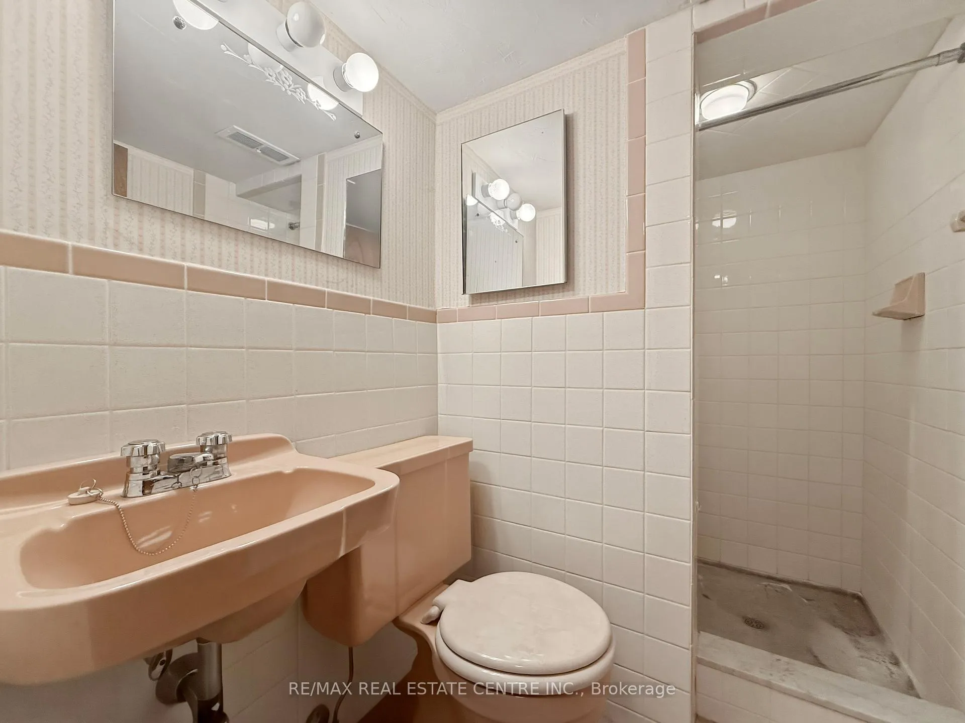 Photo 33 of 8 Powburn Place, Etobicoke, Willowridge-Martingrove-Richview — HOMEH