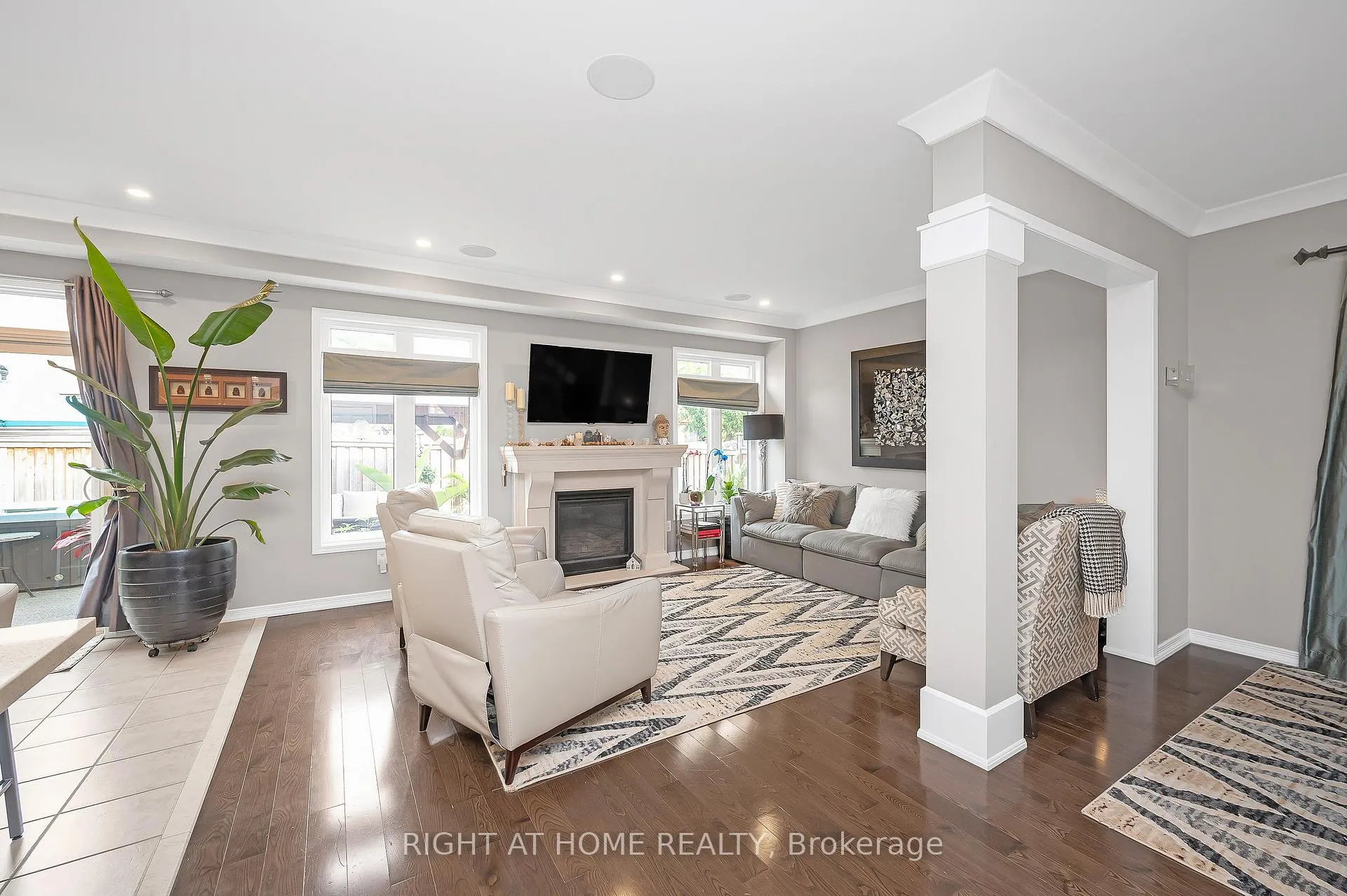 Photo 5 of 4789 Thomas Alton Boulevard, Burlington, Alton — HOMEH