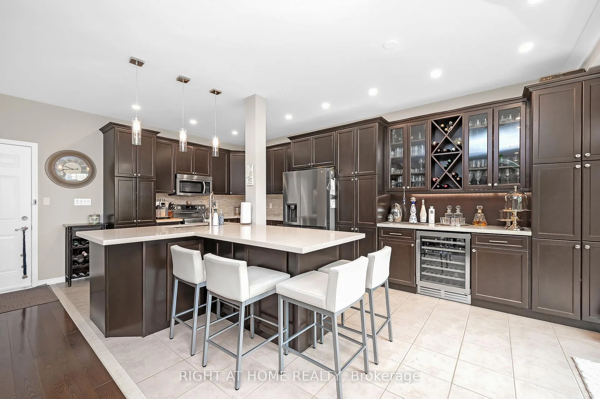 Photo 9 of 4789 Thomas Alton Boulevard, Burlington, Alton — HOMEH
