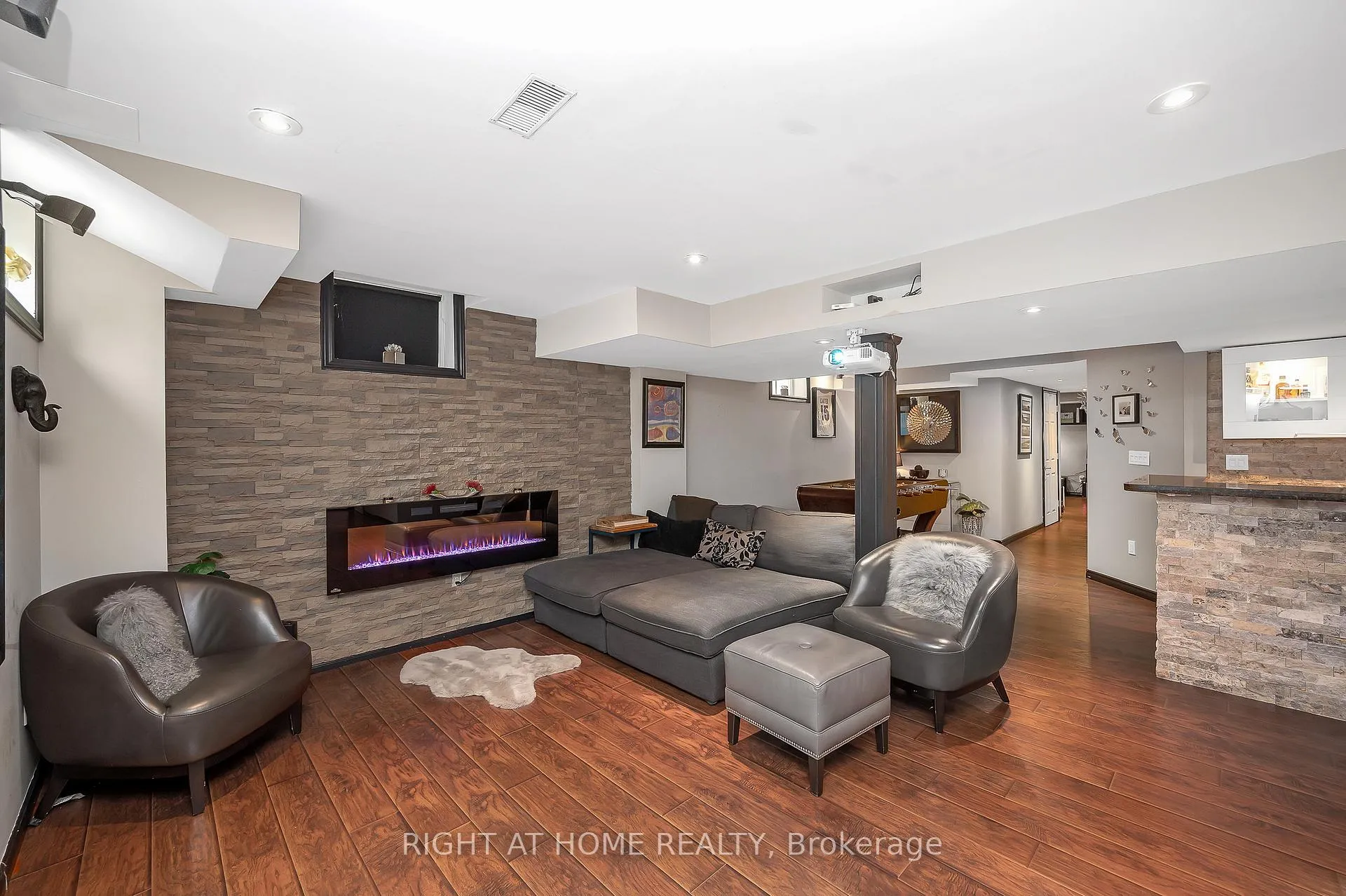 Photo 19 of 4789 Thomas Alton Boulevard, Burlington, Alton — HOMEH