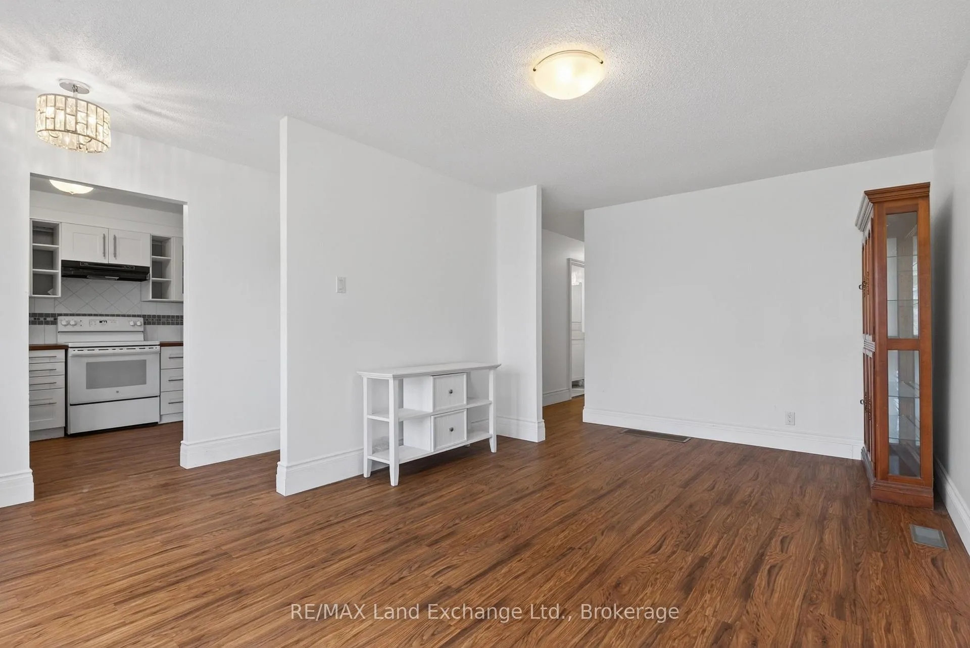 Photo 7 of 824 Andrew Malcolm Drive, Kincardine — HOMEH