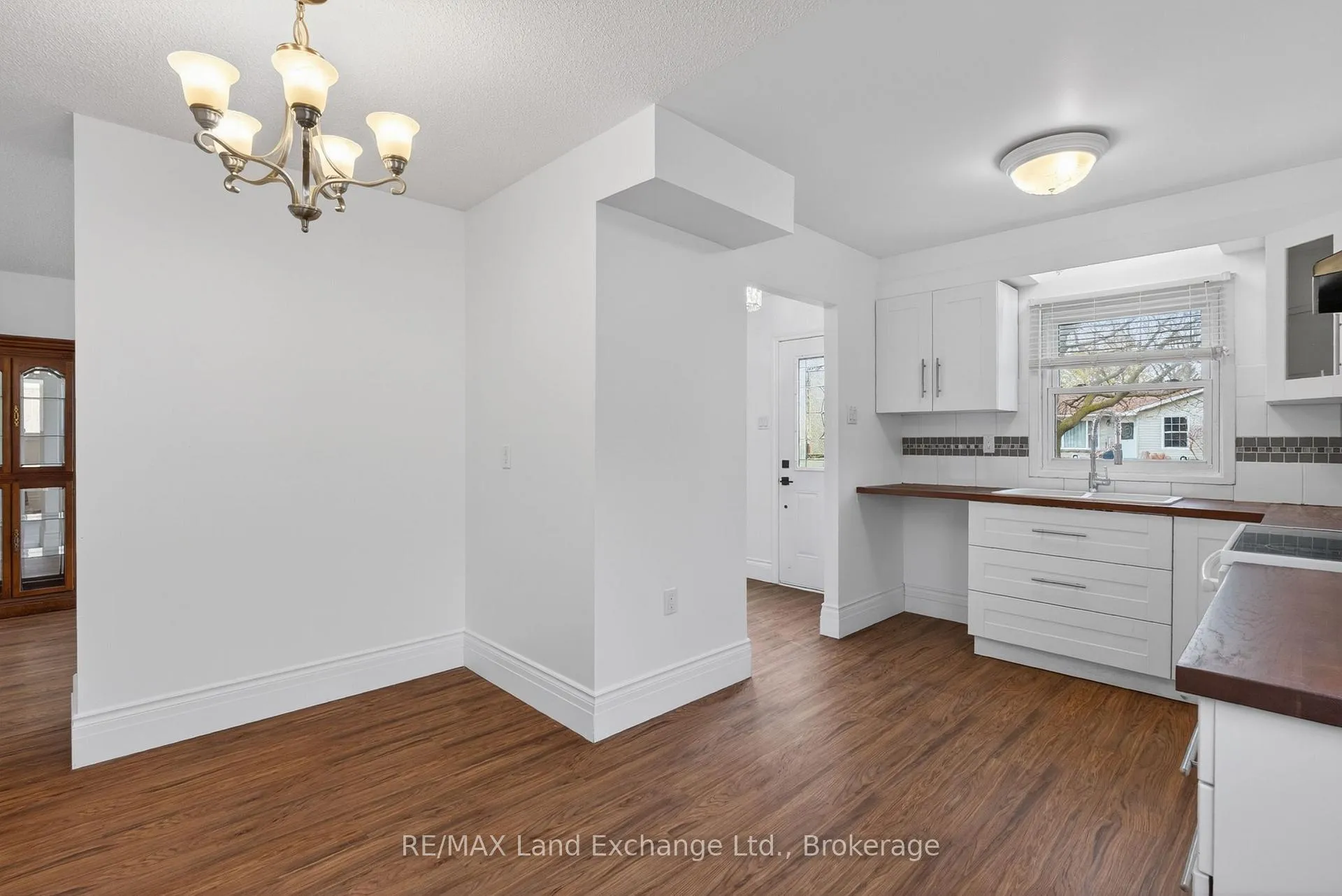 Photo 11 of 824 Andrew Malcolm Drive, Kincardine — HOMEH