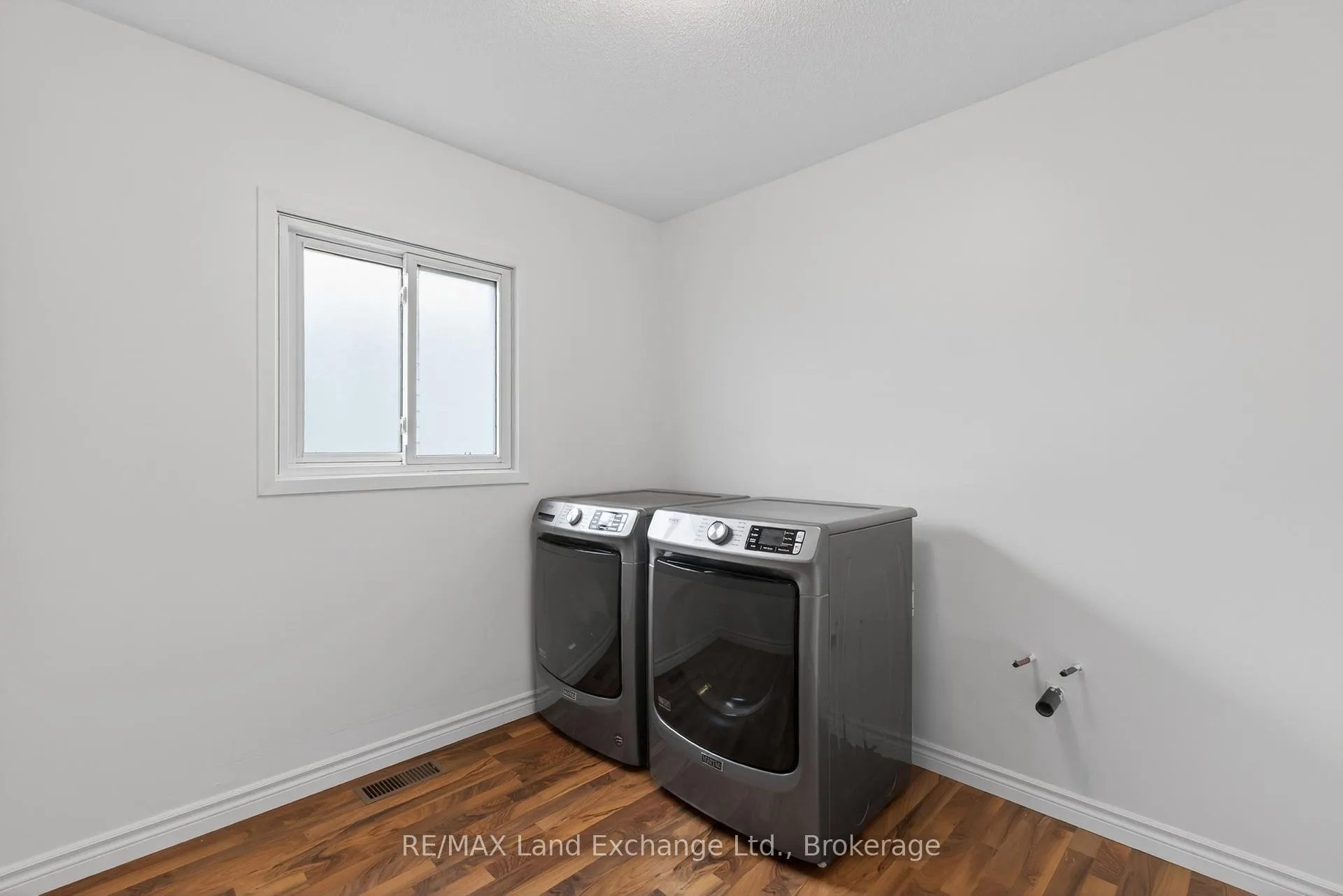 Photo 16 of 824 Andrew Malcolm Drive, Kincardine — HOMEH