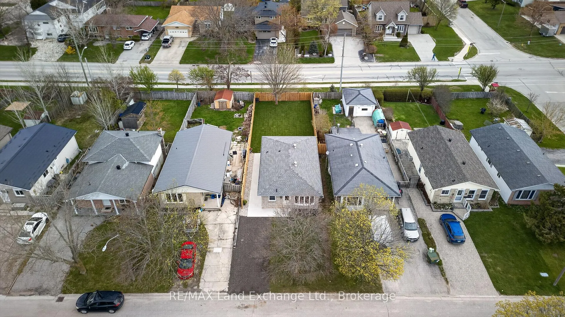 Photo 29 of 824 Andrew Malcolm Drive, Kincardine — HOMEH