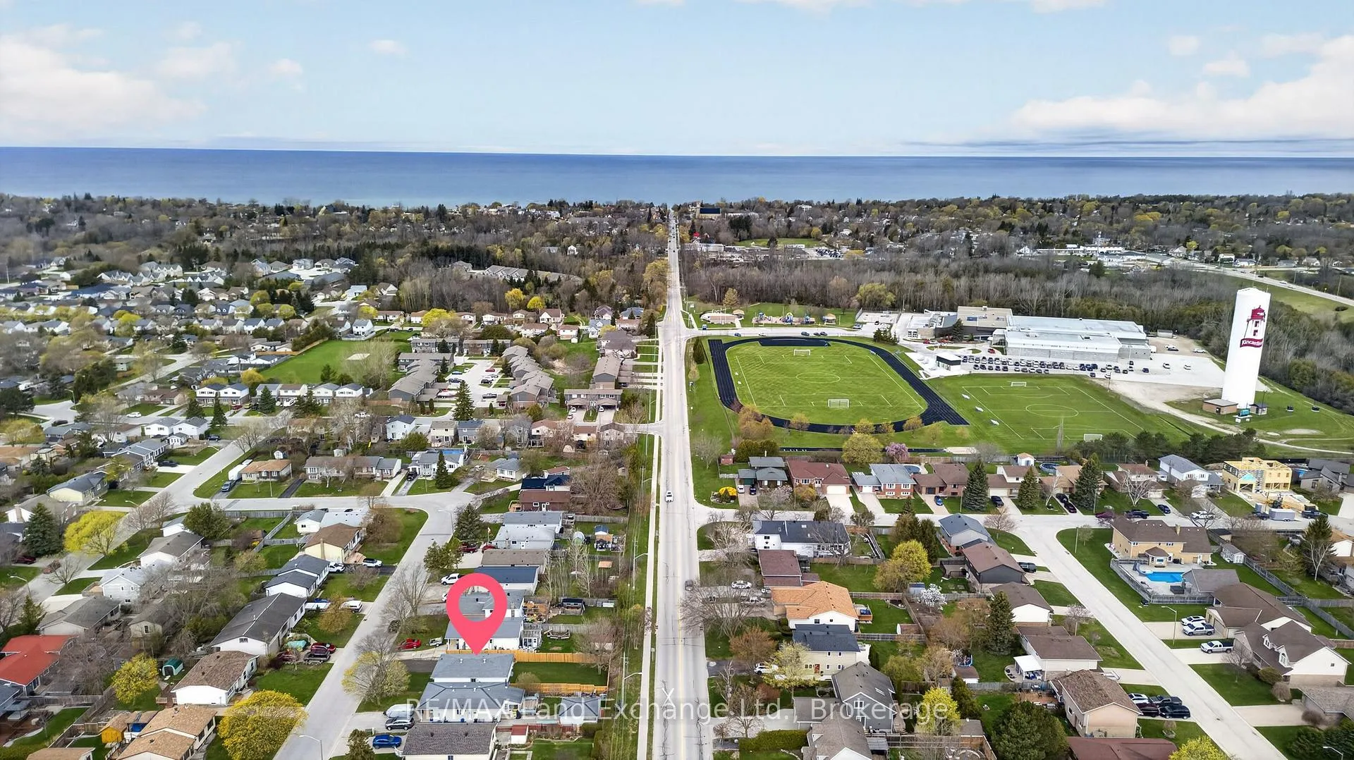 Photo 31 of 824 Andrew Malcolm Drive, Kincardine — HOMEH