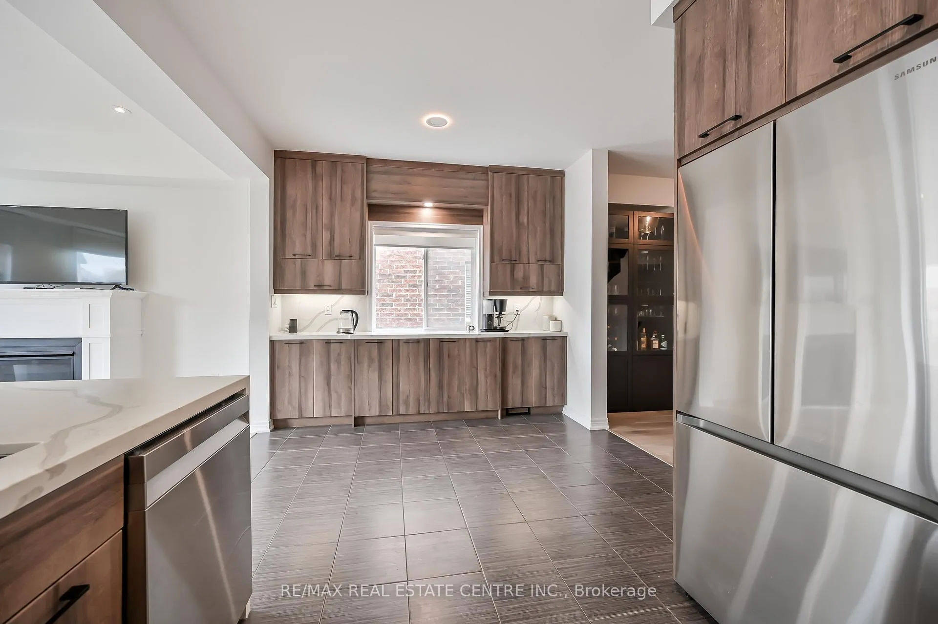 Photo 7 of 226 Lormont Boulevard, Hamilton, Stoney Creek — HOMEH
