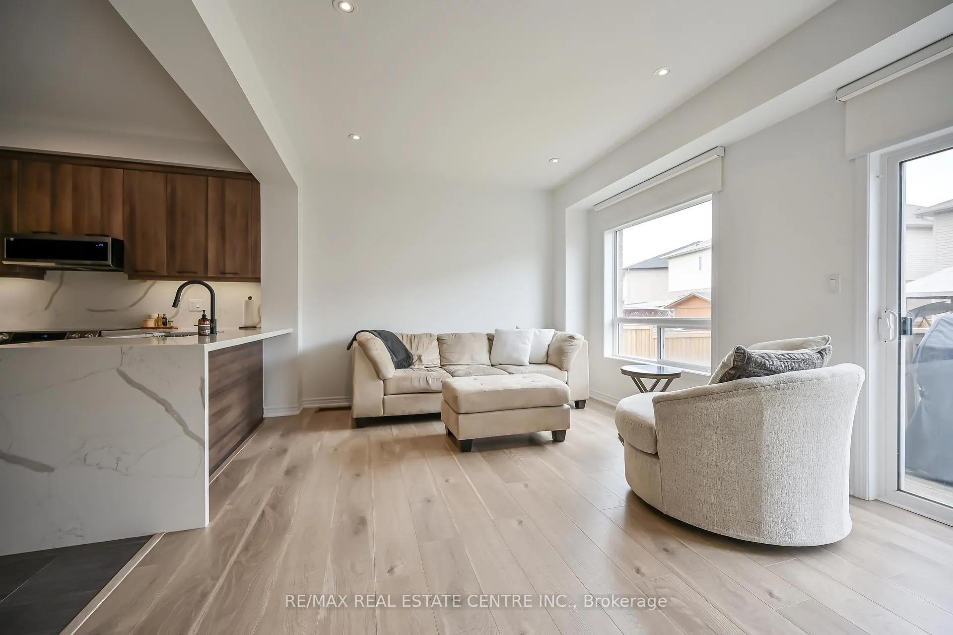 Photo 12 of 226 Lormont Boulevard, Hamilton, Stoney Creek — HOMEH