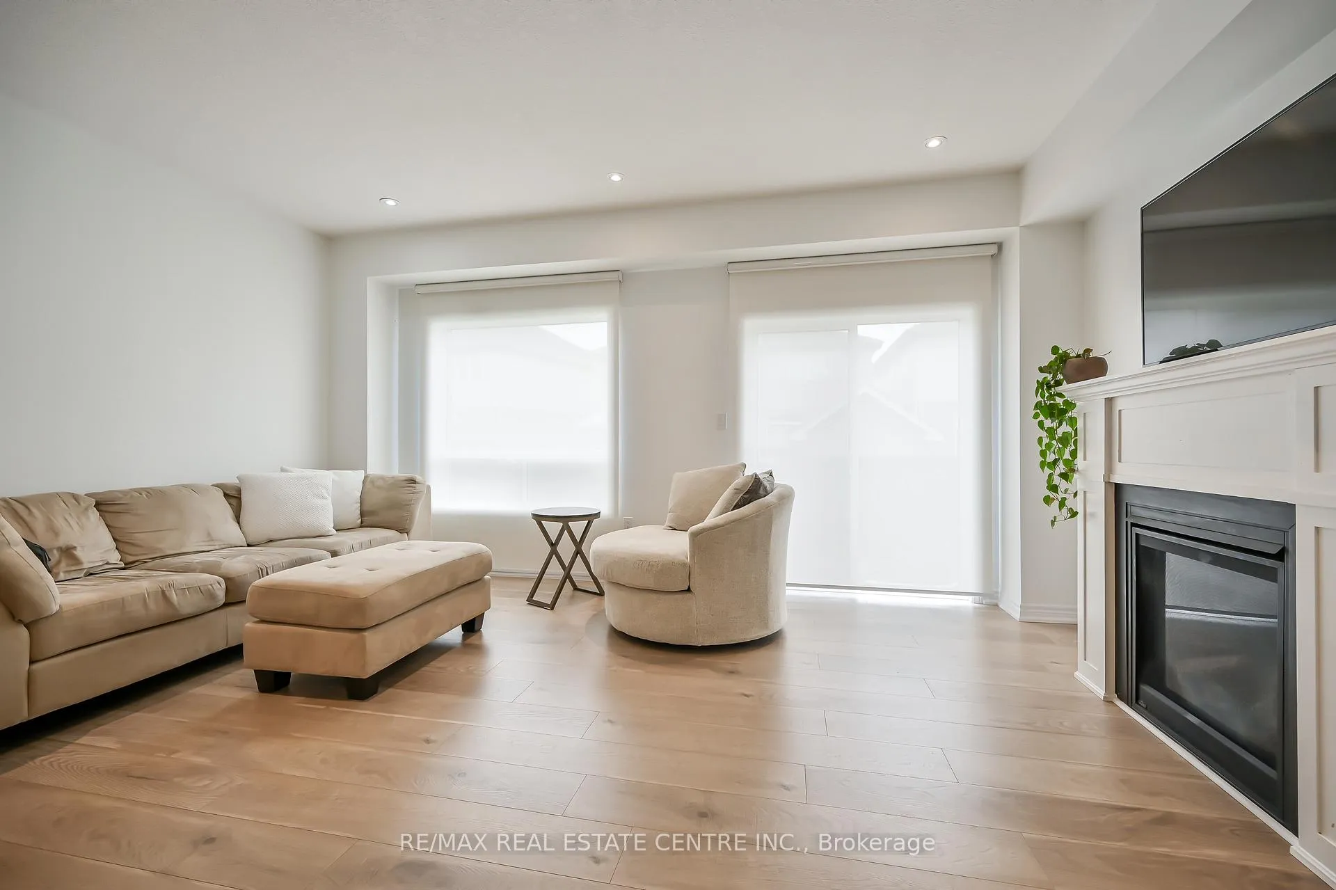 Photo 15 of 226 Lormont Boulevard, Hamilton, Stoney Creek — HOMEH