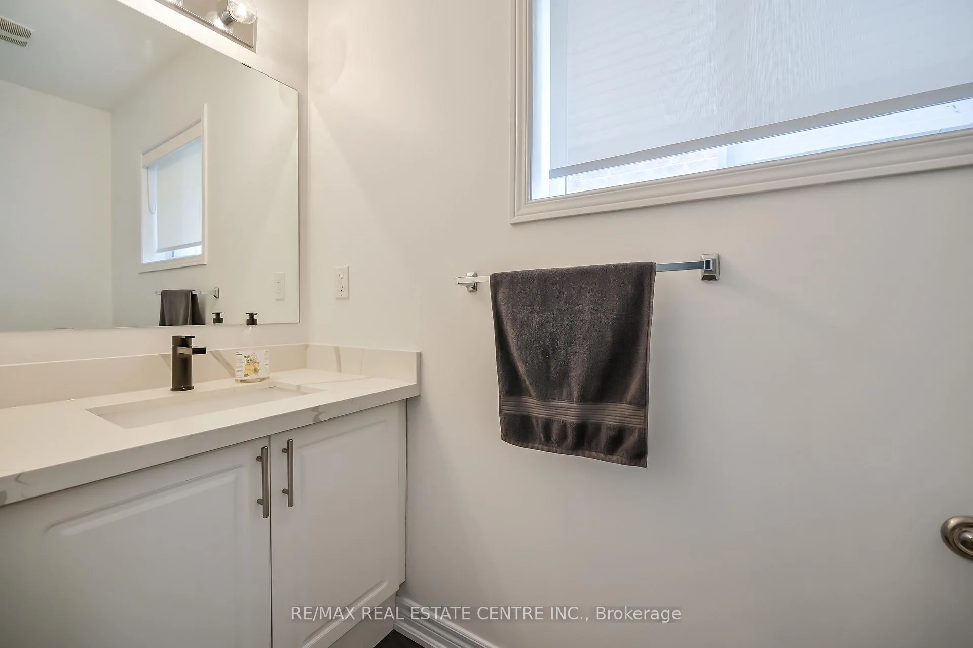 Photo 21 of 226 Lormont Boulevard, Hamilton, Stoney Creek — HOMEH