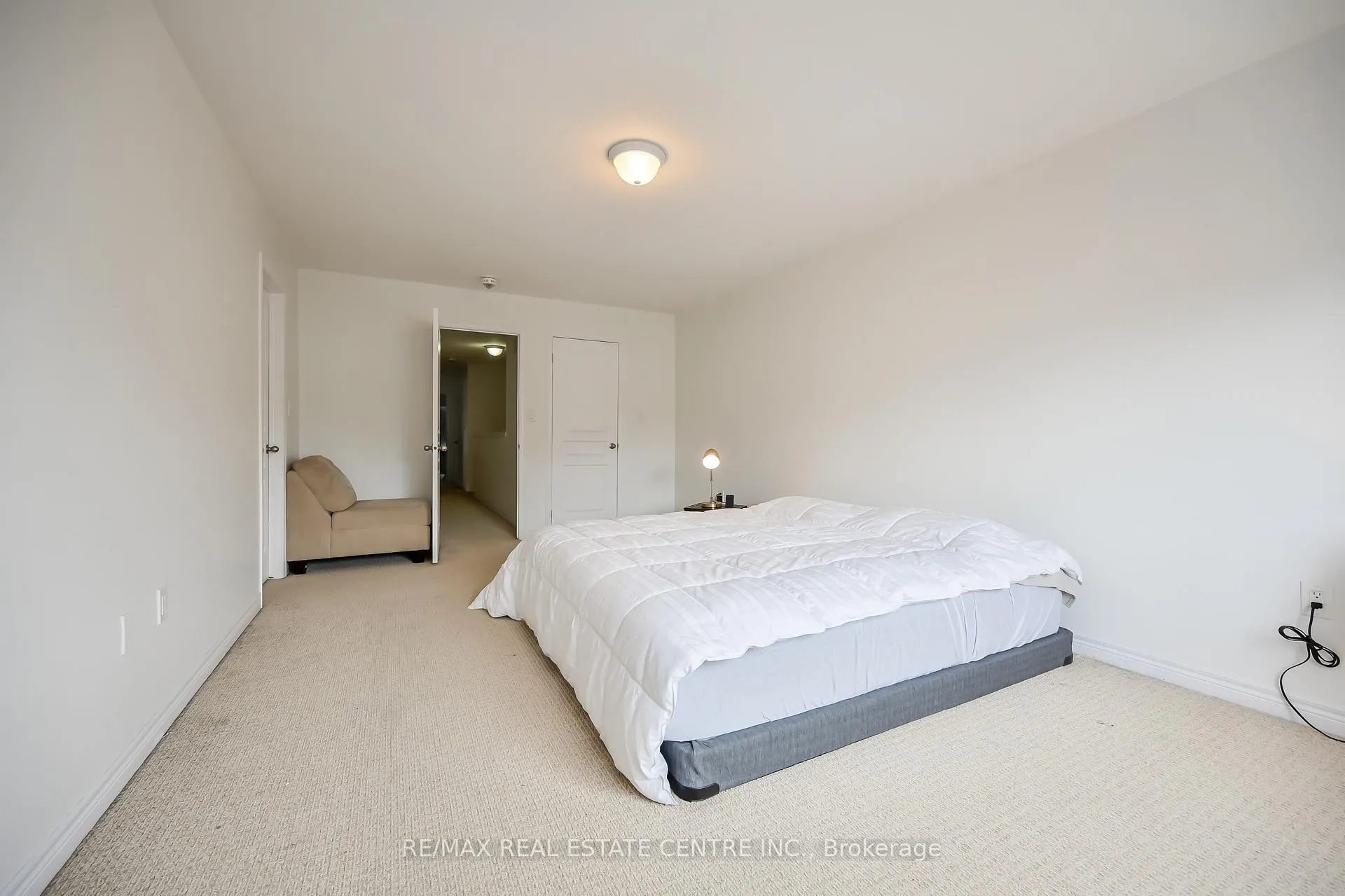 Photo 23 of 226 Lormont Boulevard, Hamilton, Stoney Creek — HOMEH