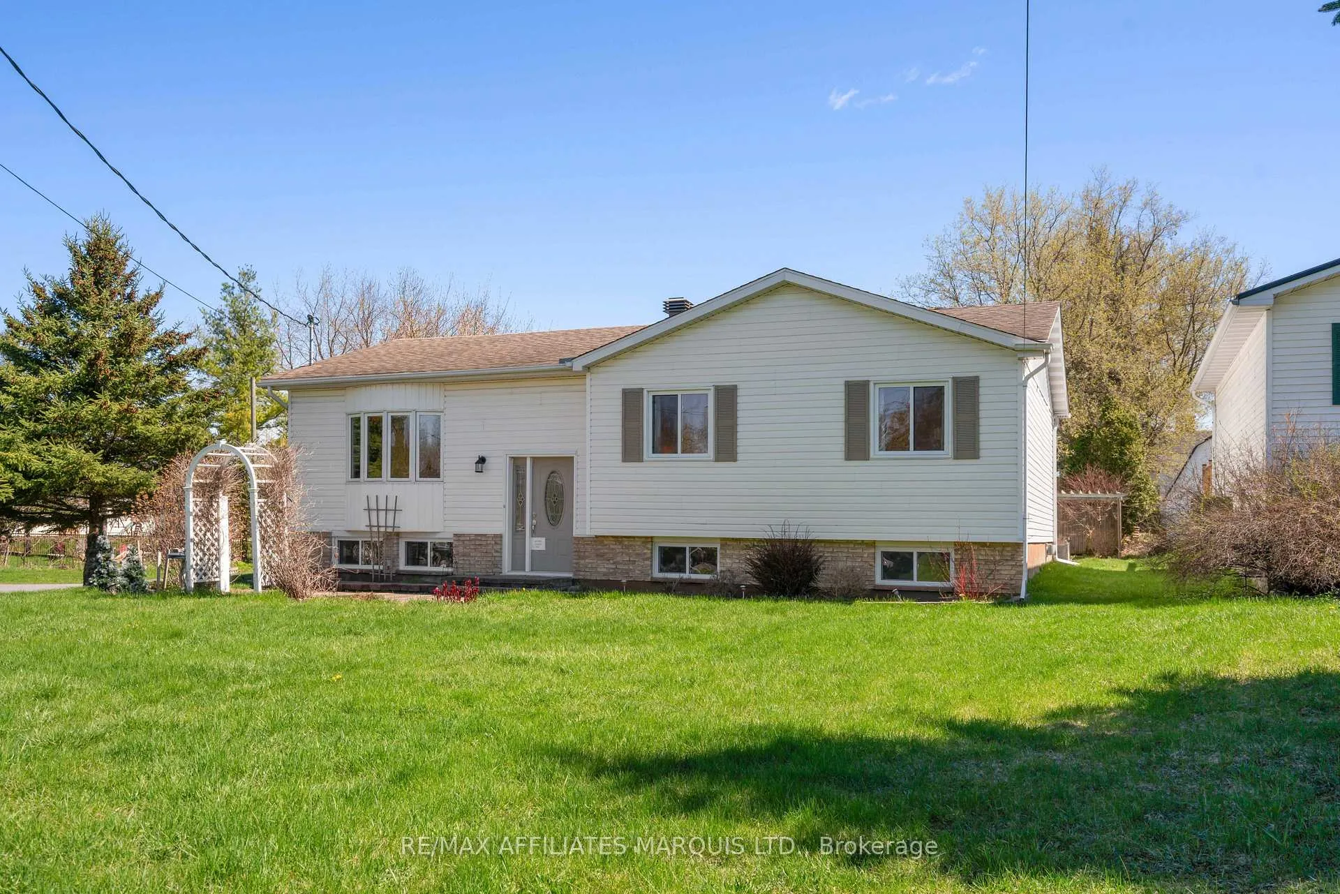 Photo 3 of 3497 Bruce Street, South Stormont, South Stormont (Cornwall) Twp — HOMEH
