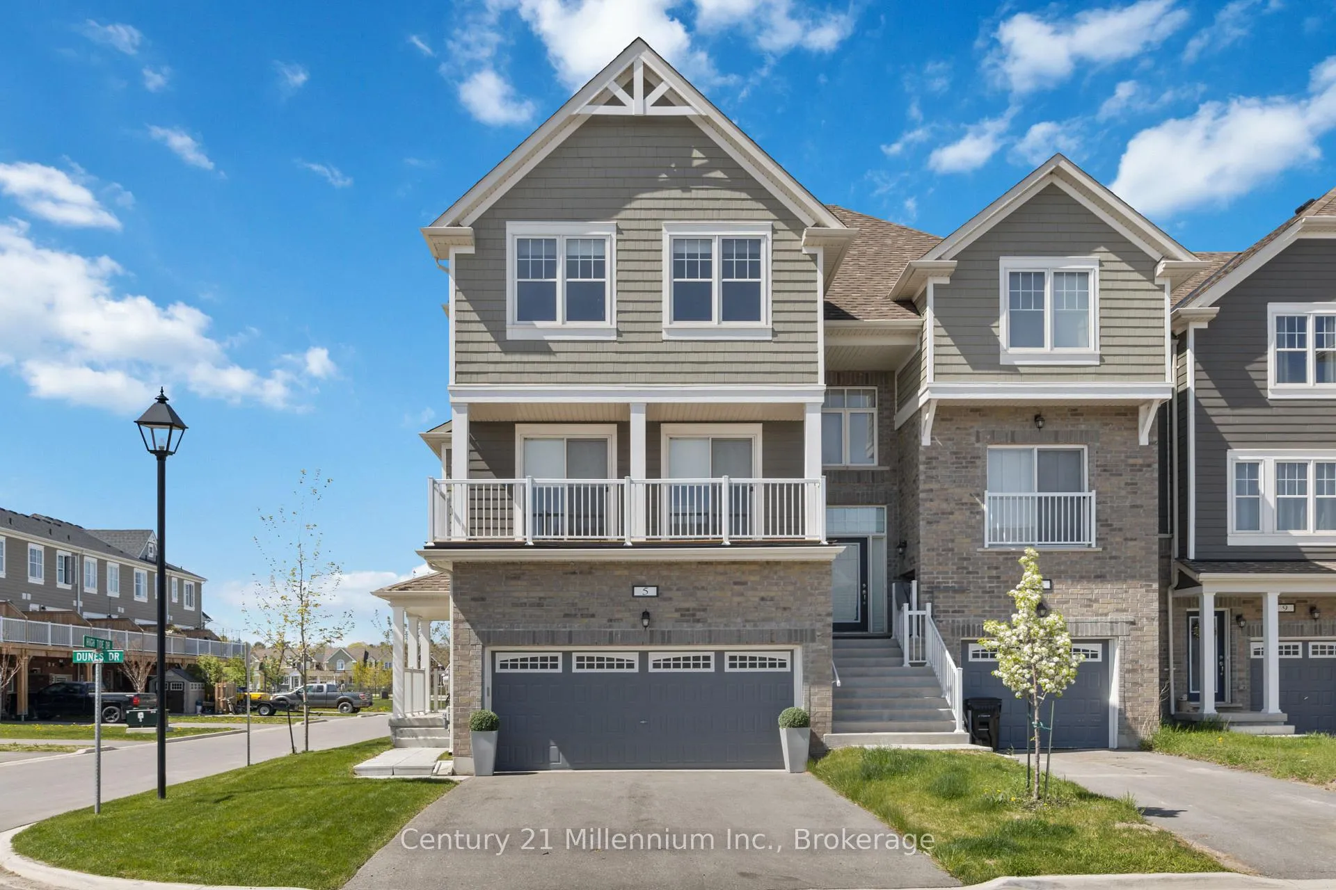 Photo 1 of 5 Dunes Drive, Wasaga Beach — HOMEH
