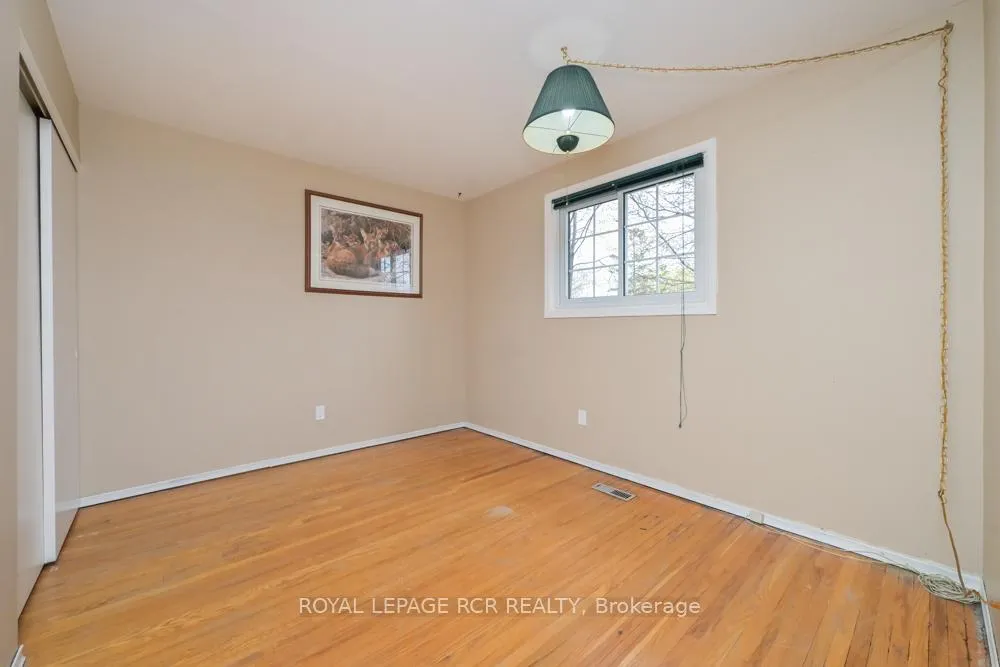 Photo 17 of 52 Ellwood Drive E, Caledon, Bolton East — HOMEH