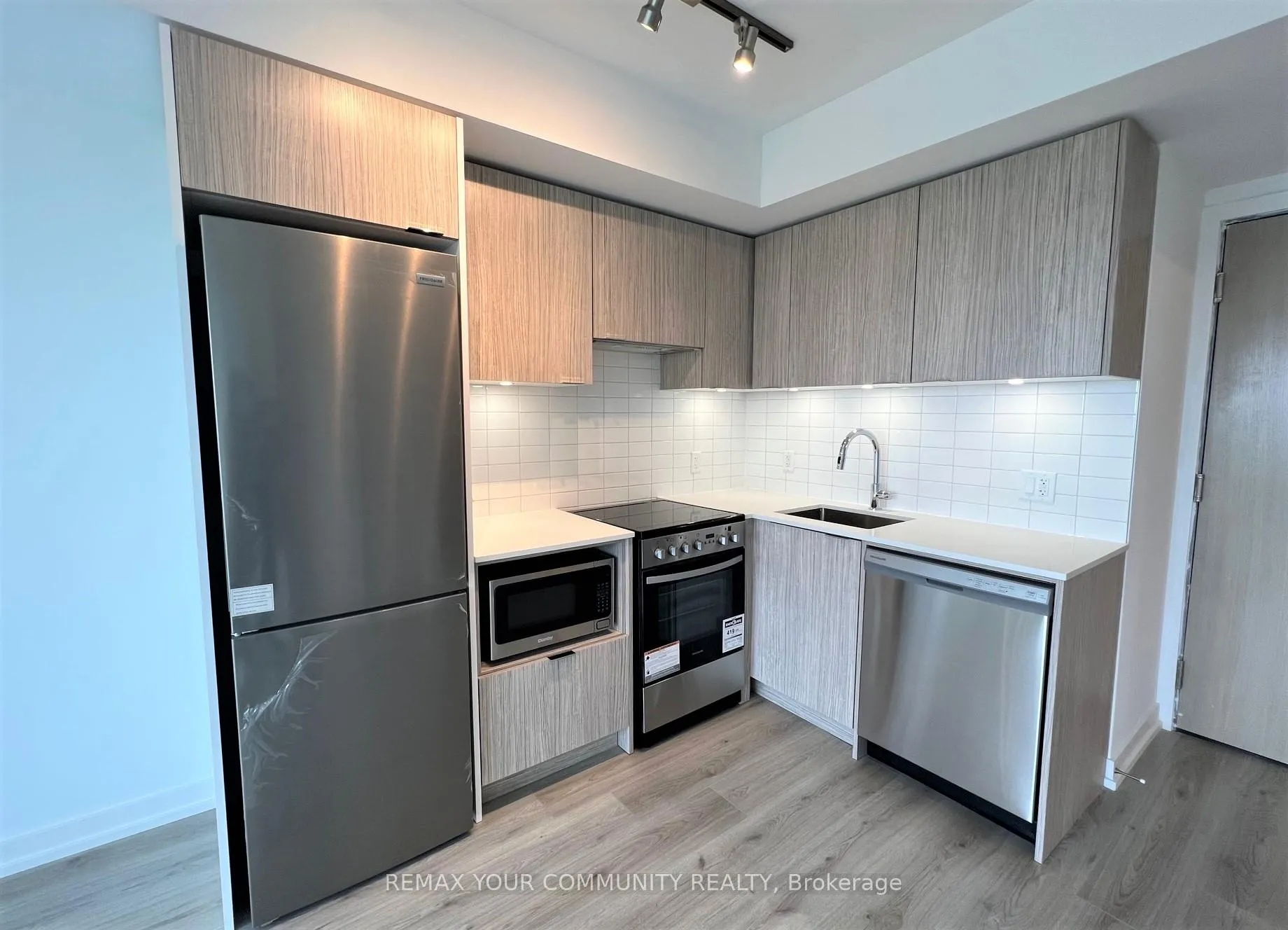 Photo 5 of Unit 3609, 395 Bloor Street E, Toronto, North St. James Town — HOMEH