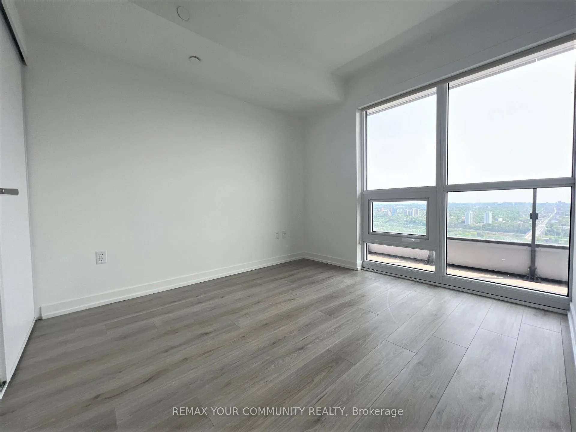 Photo 6 of Unit 3609, 395 Bloor Street E, Toronto, North St. James Town — HOMEH